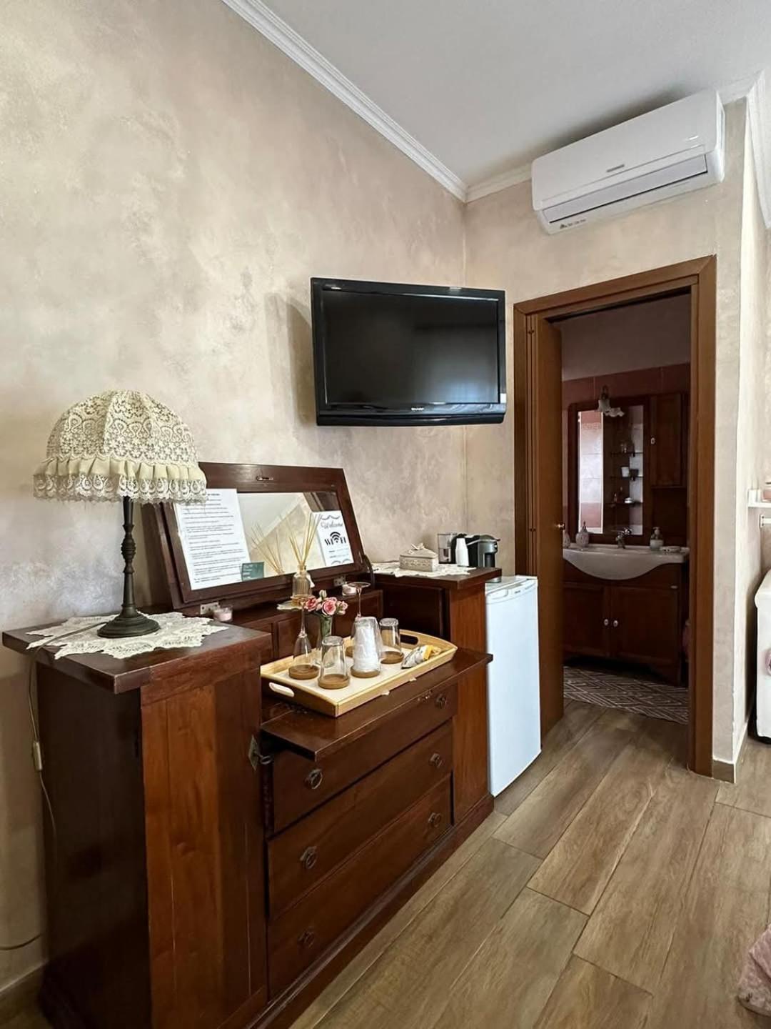 Double Room Private Bathroom