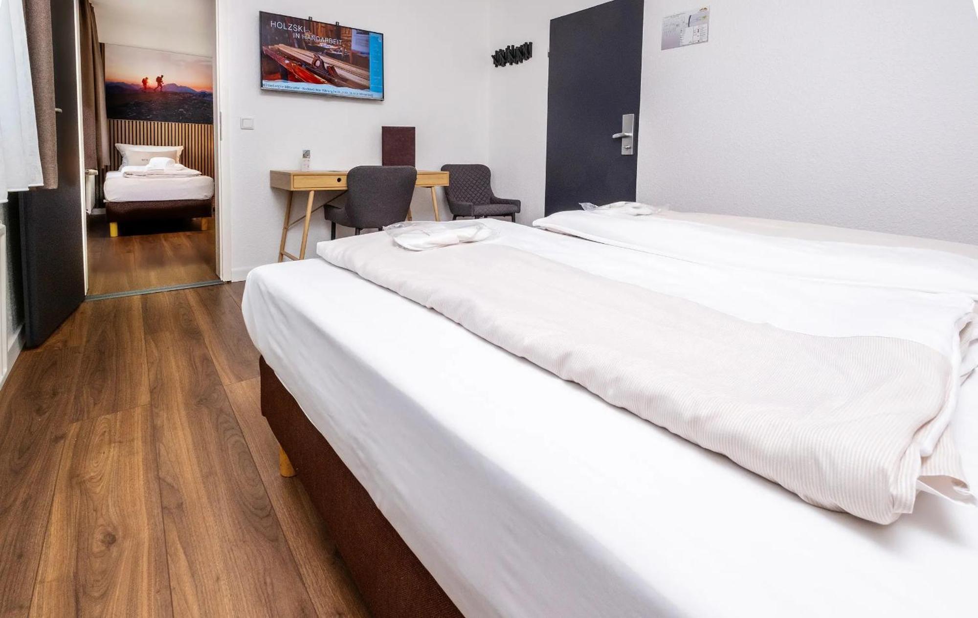 Family Room,1697024420:JPEG