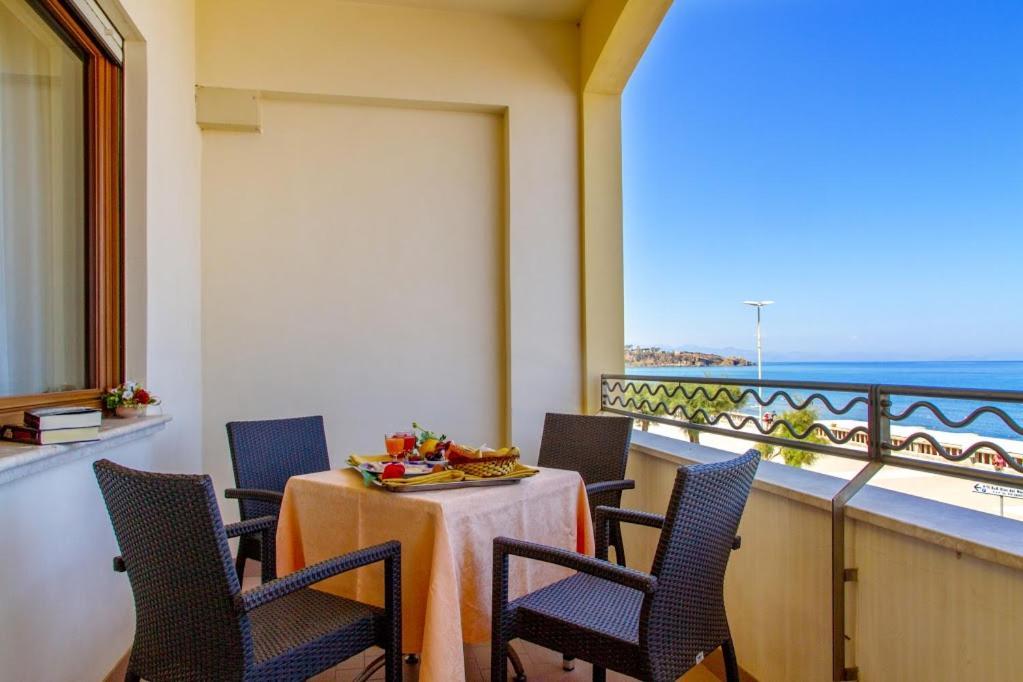 Superior Triple Room Sea View