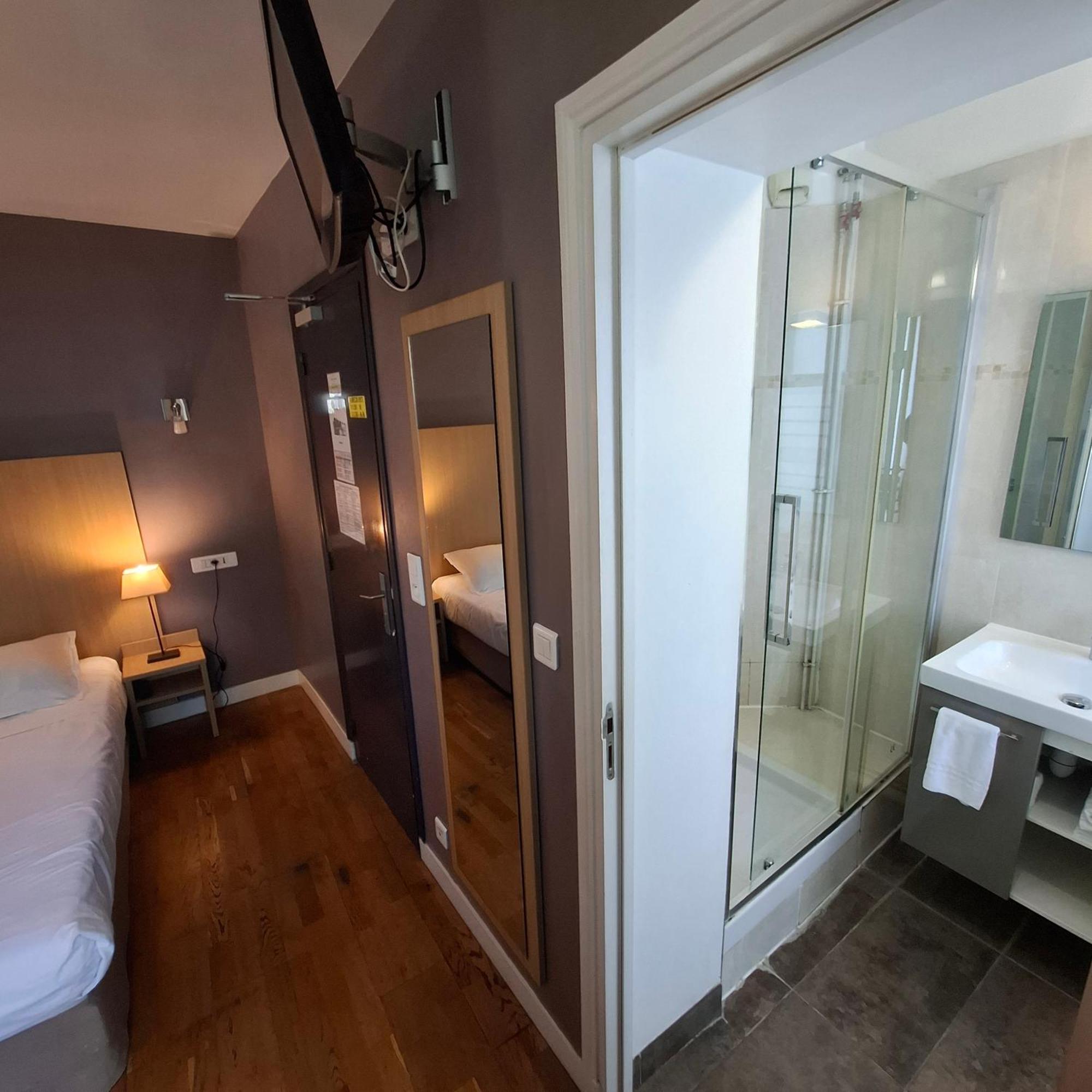 Double Room Shower