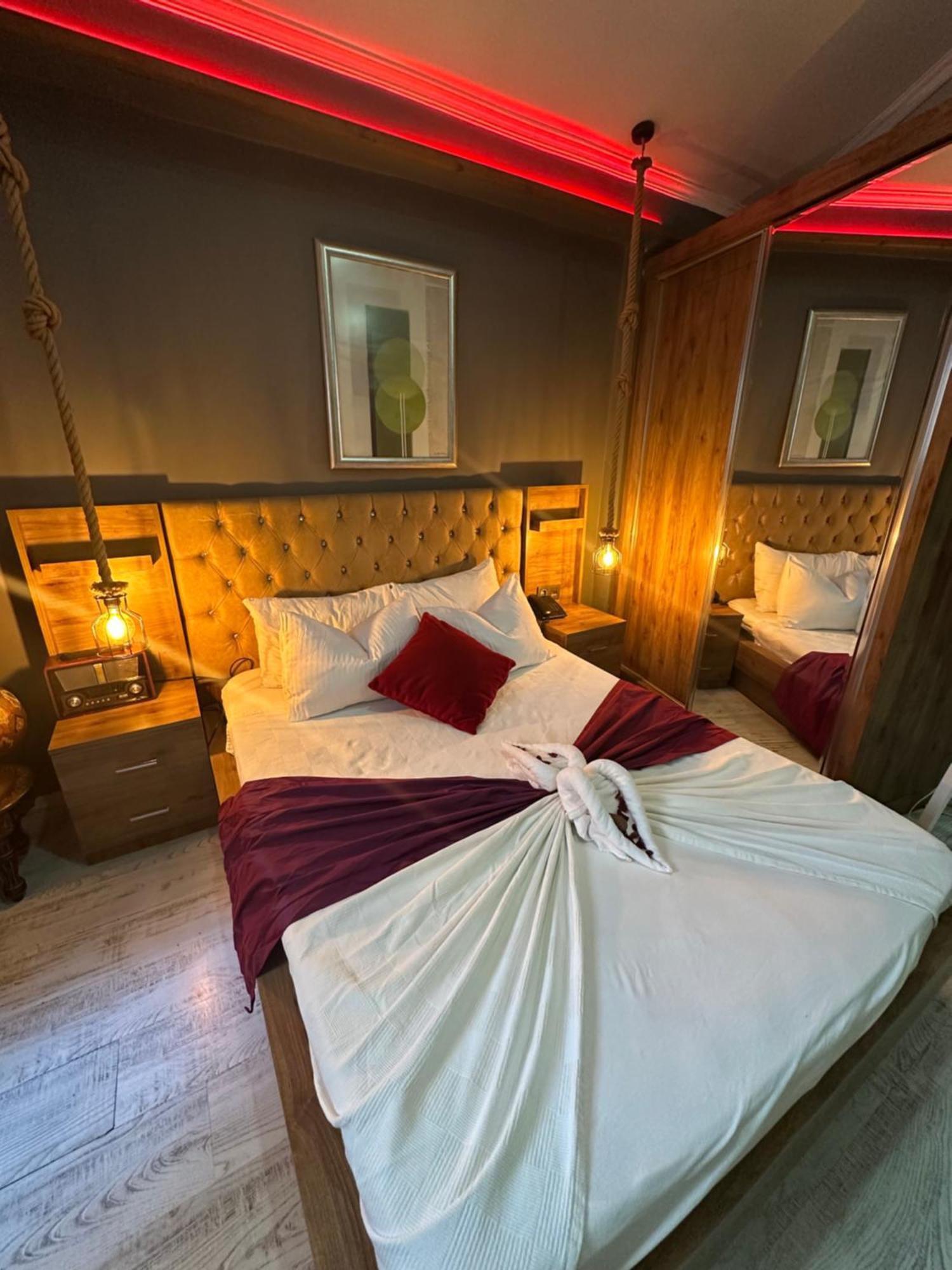 King Room Spa Bath