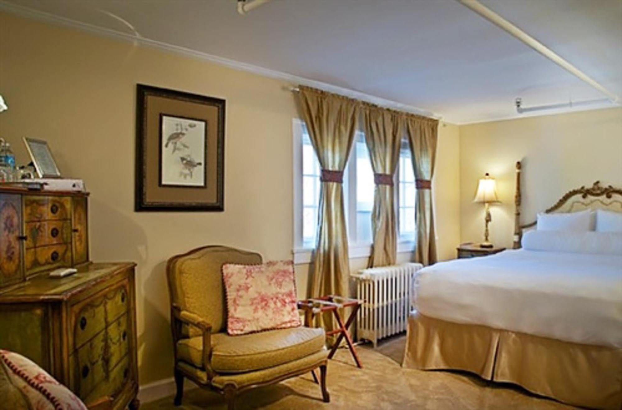 Queen Room