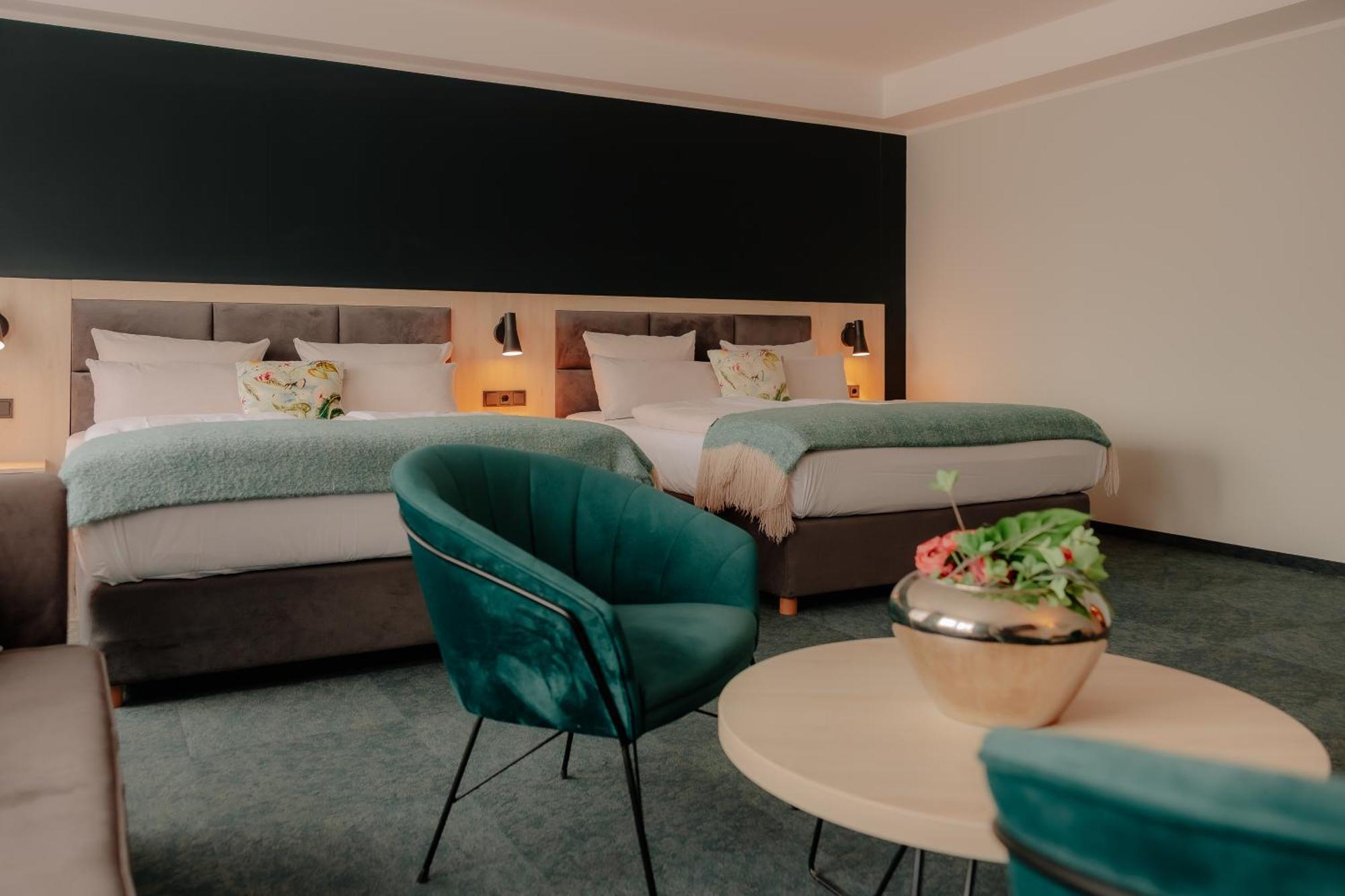 Queen Room with Two Queen Beds,1697288189:JPEG