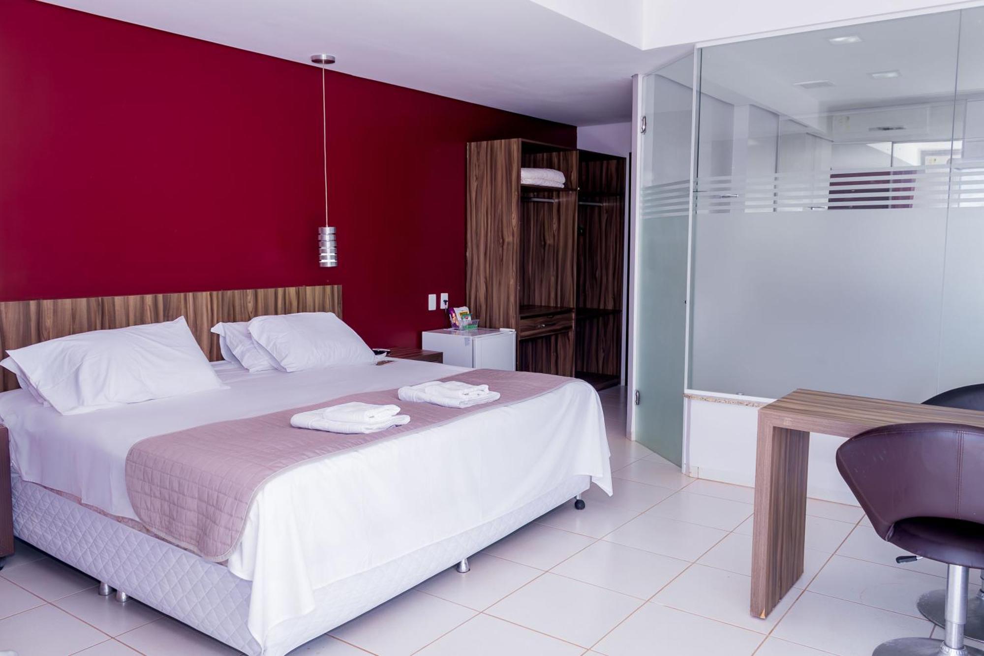 Deluxe Suite Spa Bath