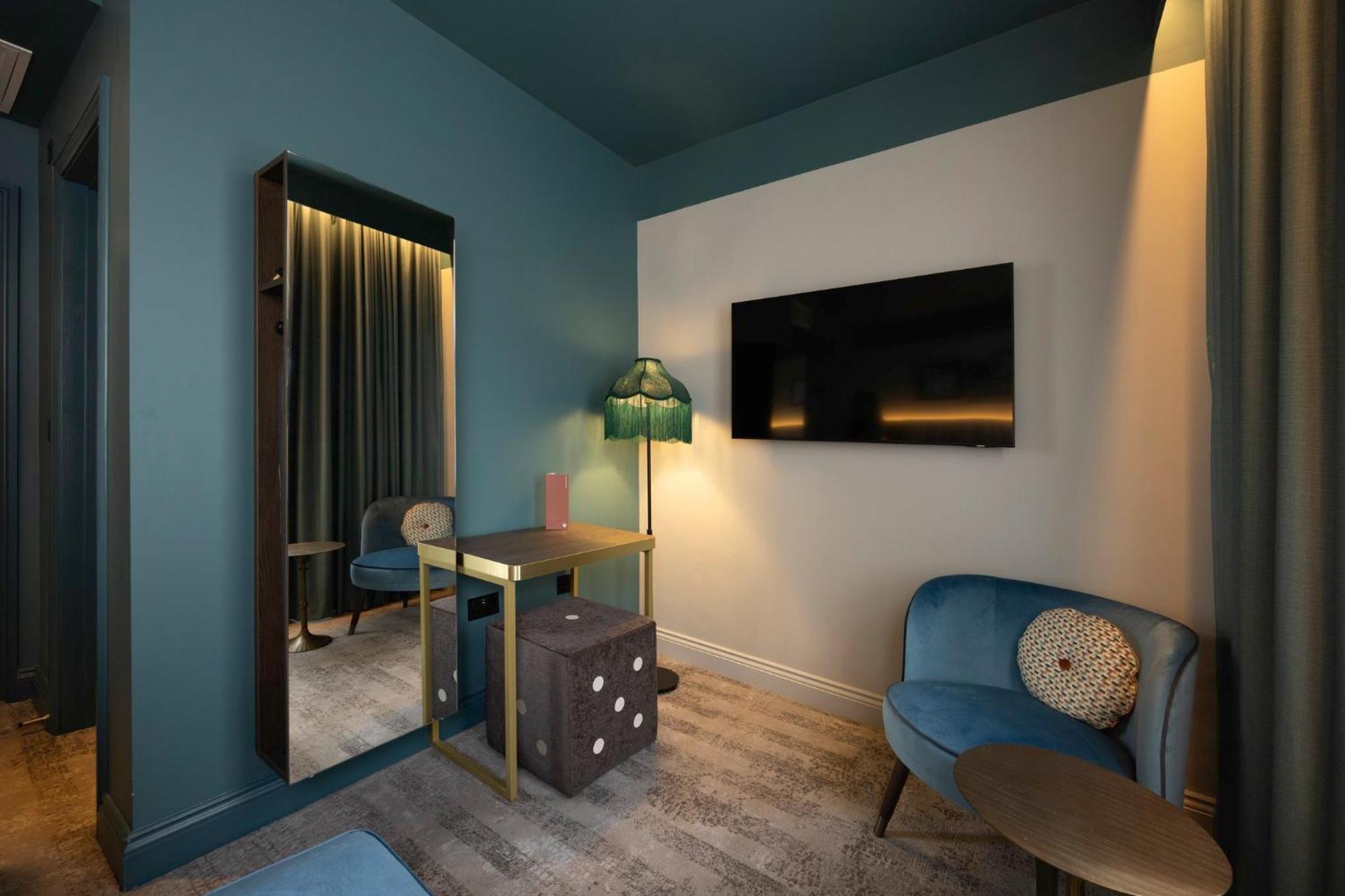 Premium Queen Room