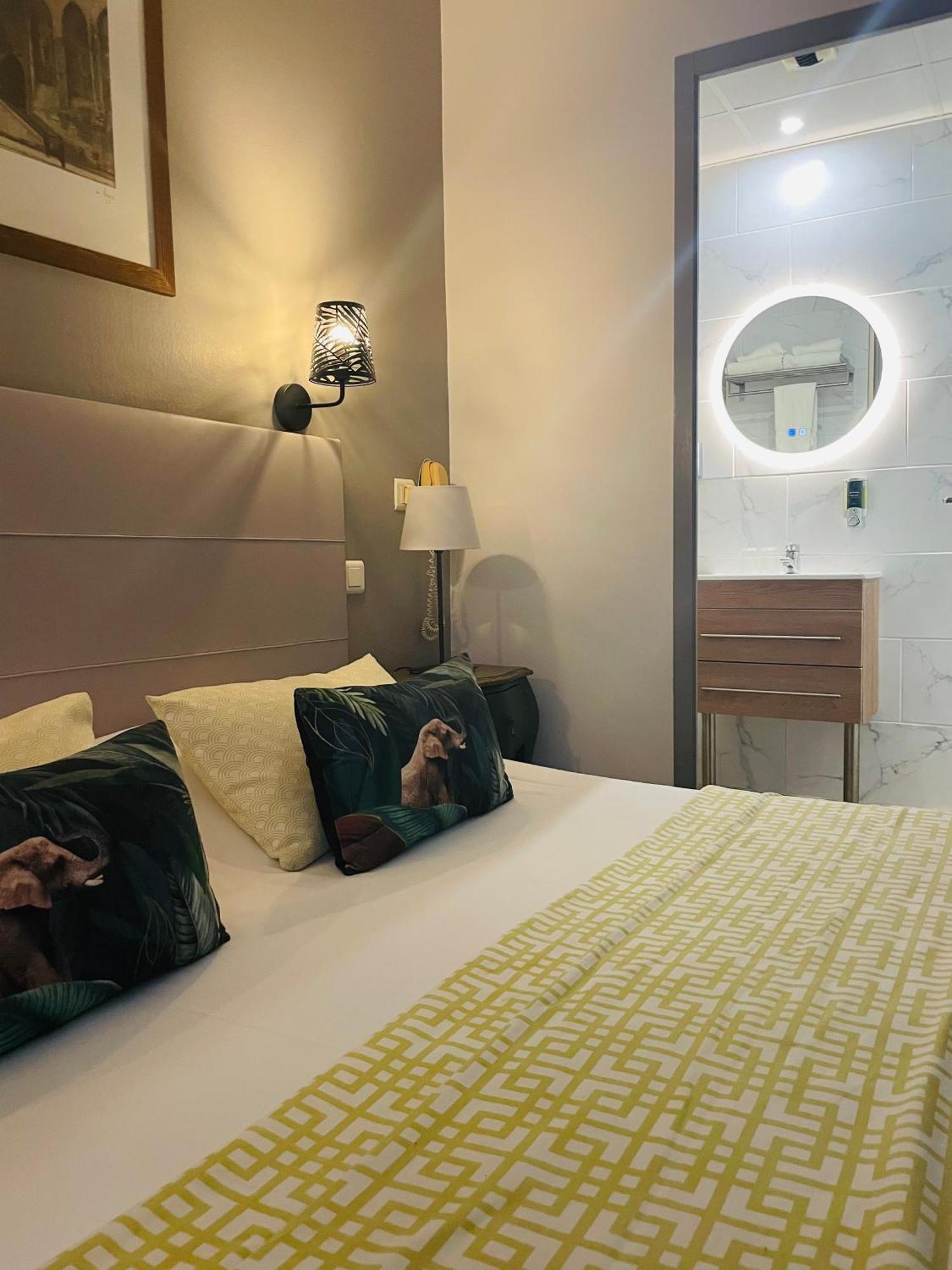 Standard Double Room 12 m2