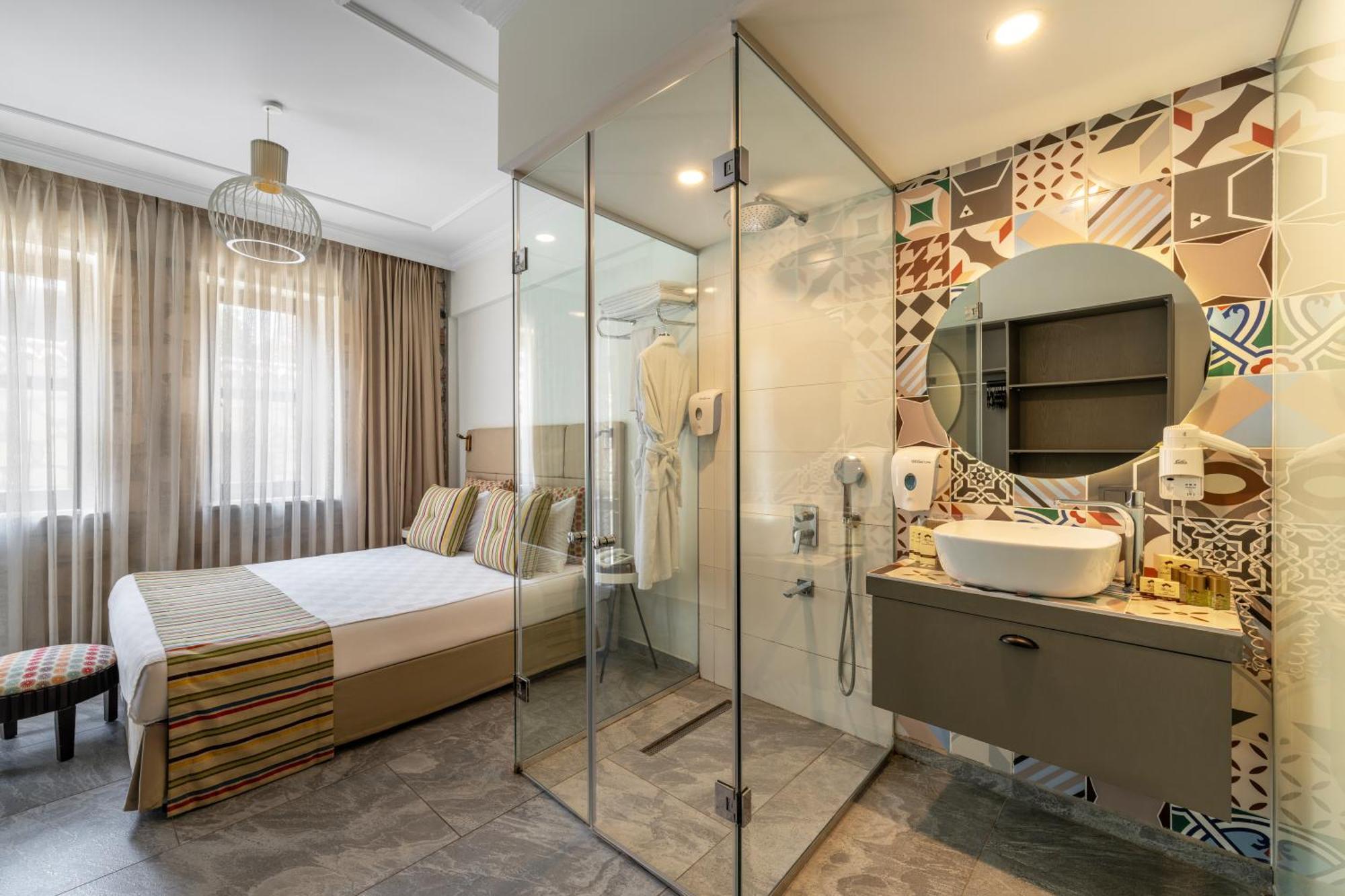 Fiore Annex Deluxe Room