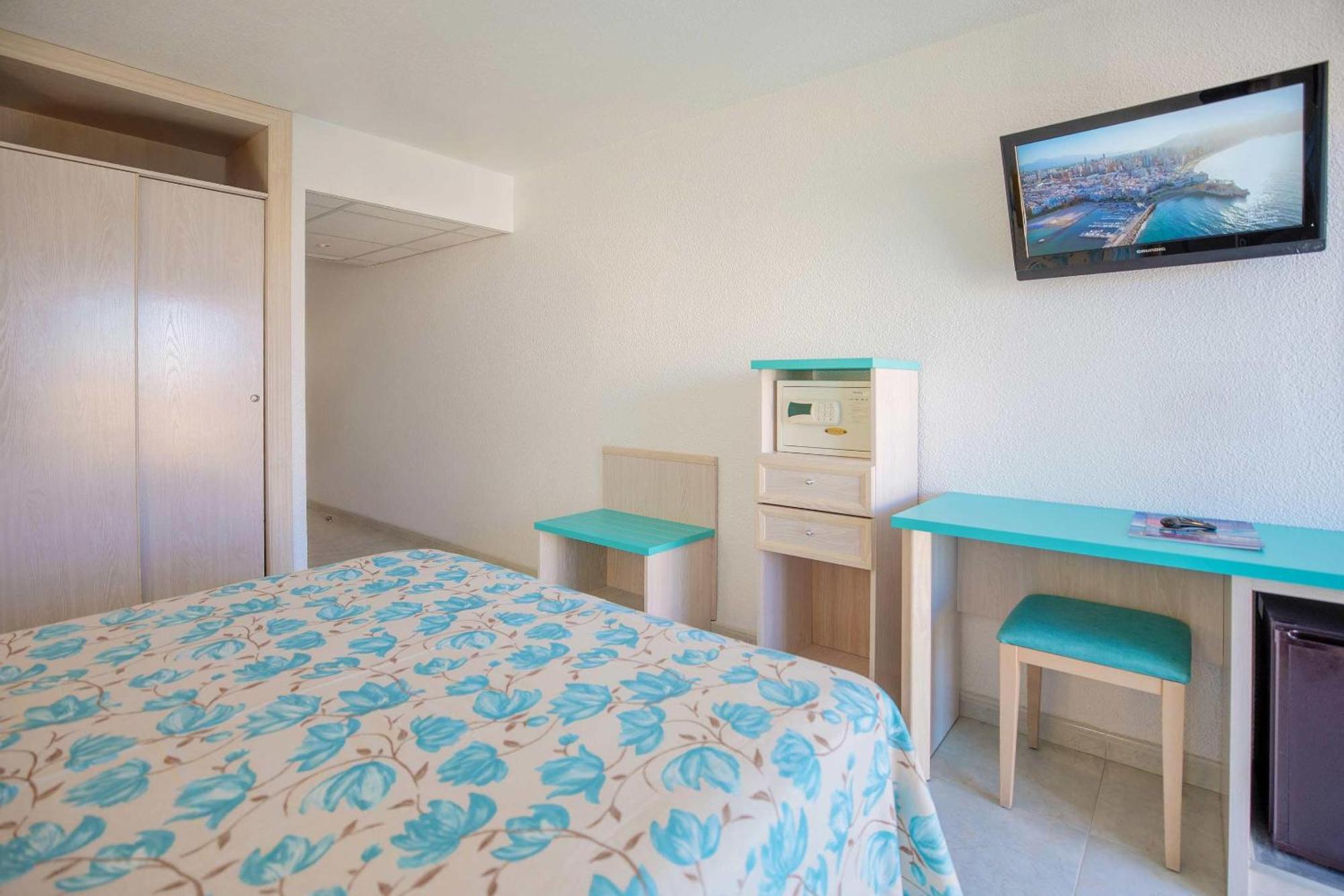 Double or Twin Room Sea View