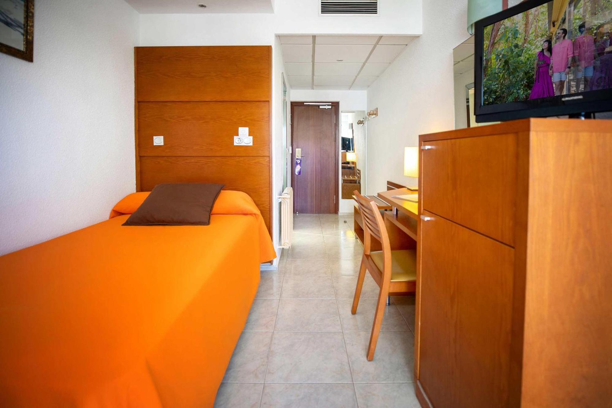Single Room,1697789964:JPEG