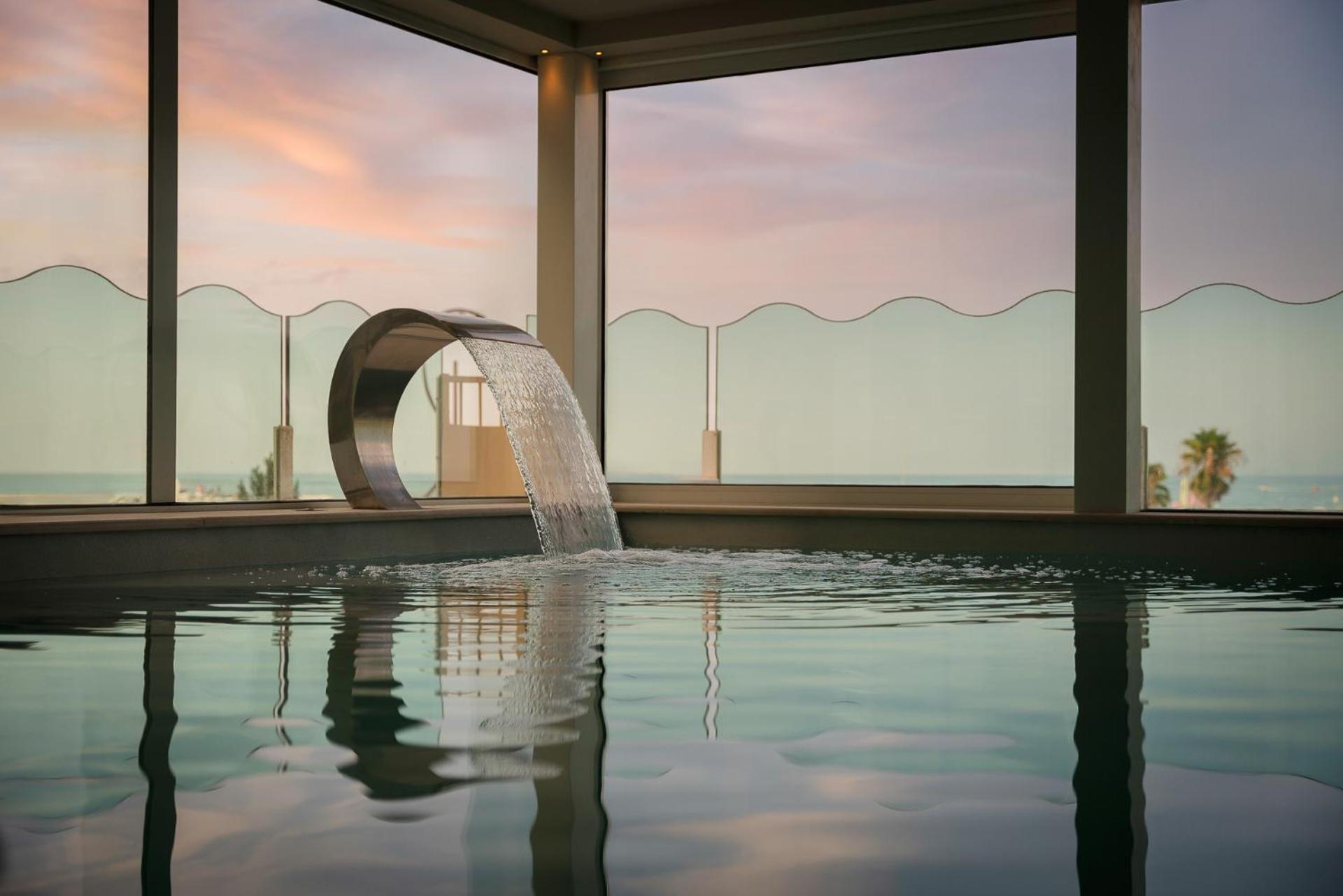 Single Room City View Spa Access