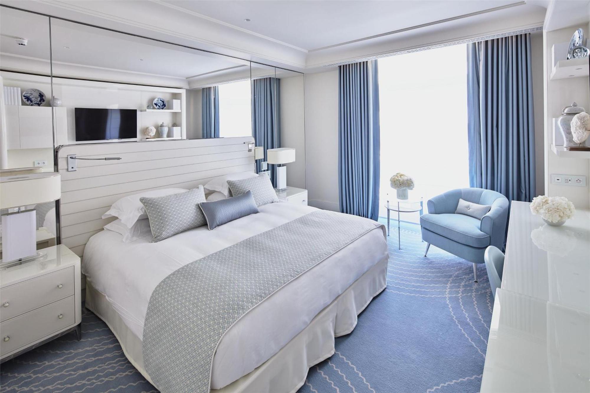 Premium King Room