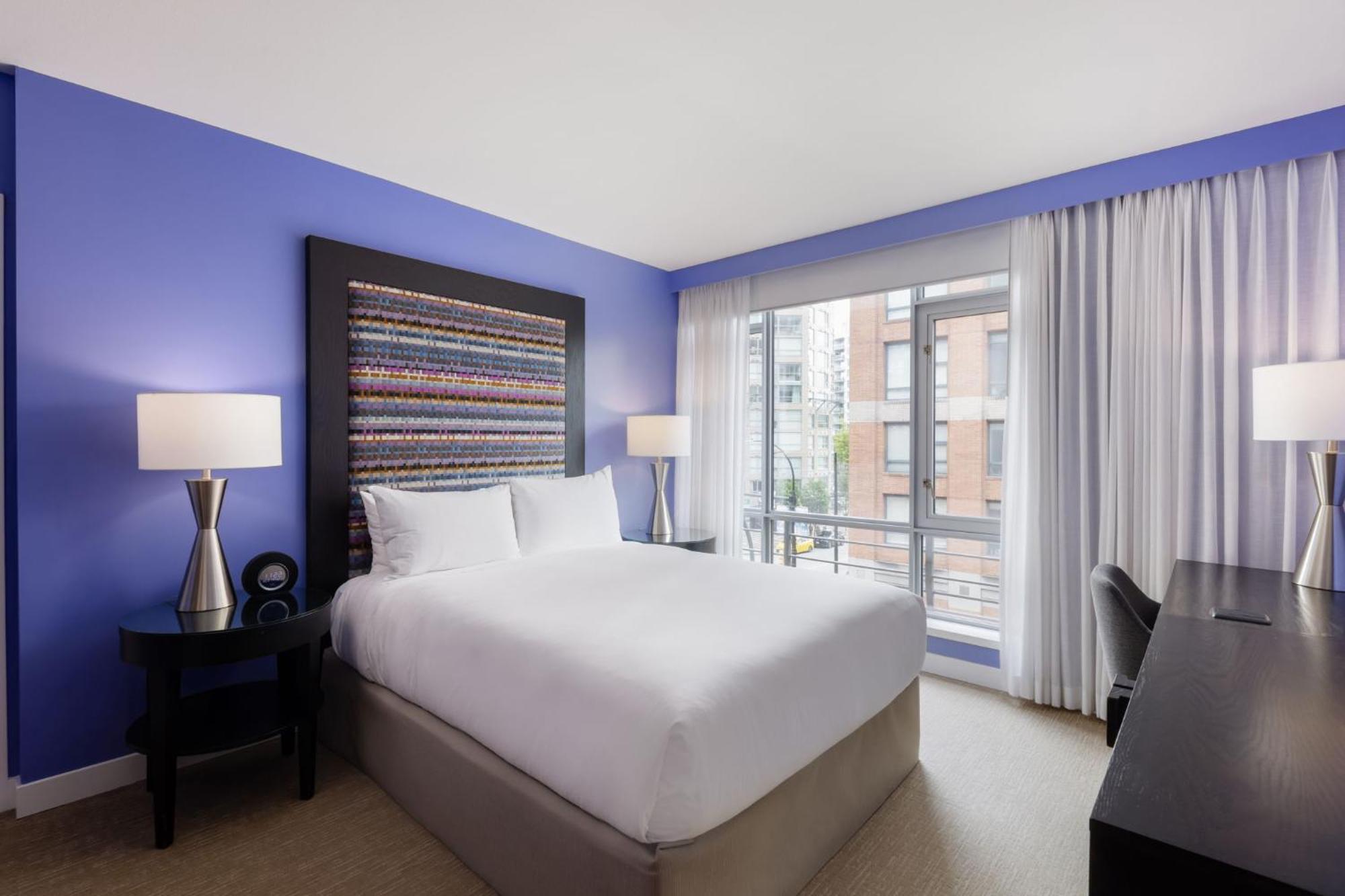 Standard Queen Room