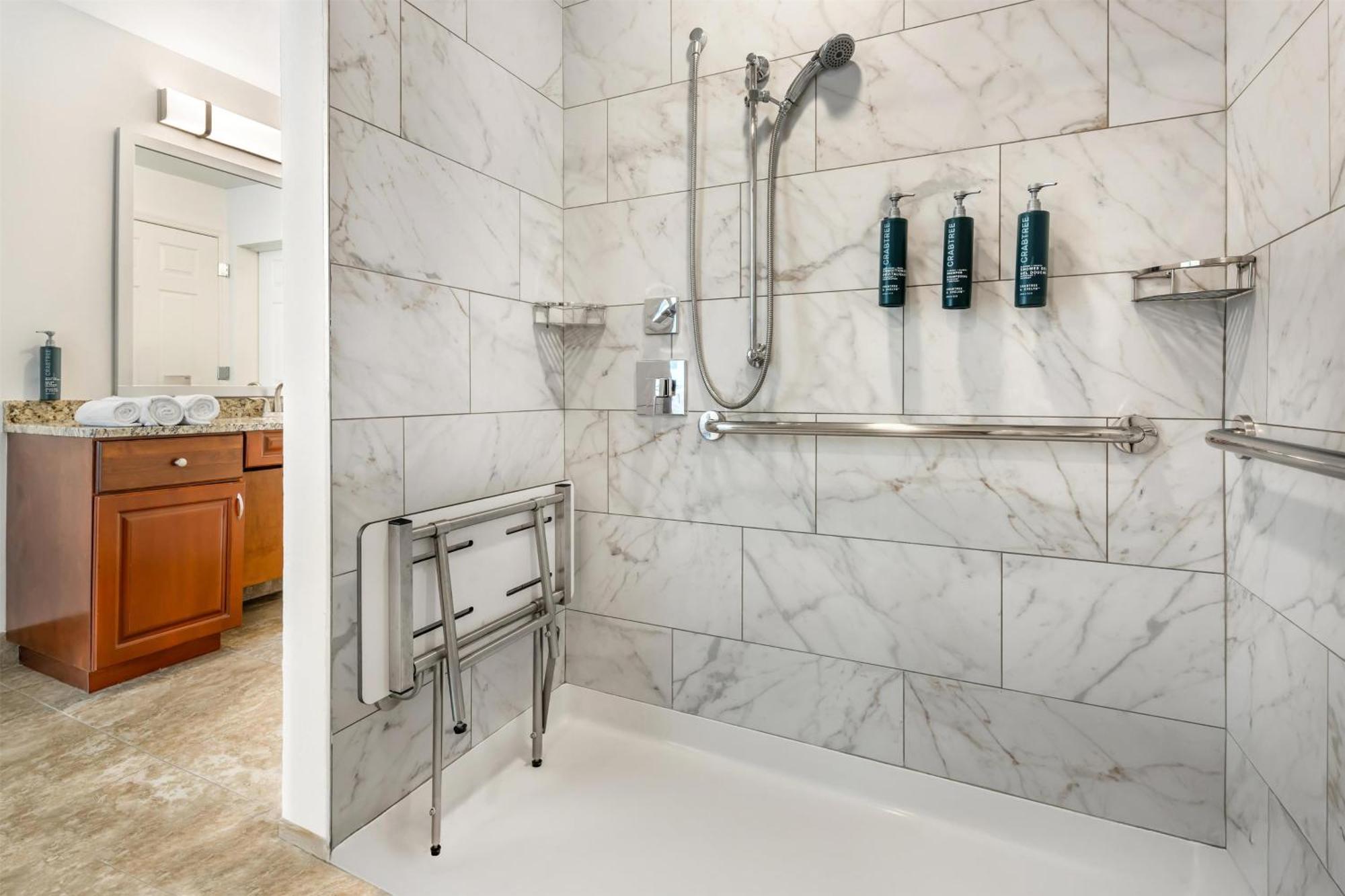 Two-Bedroom King Suite with Two Twin Beds and Roll-In Shower - Mobility Accessible,1276266430:JPEG