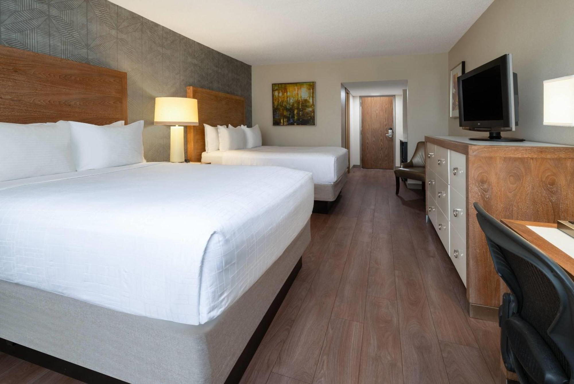 Premier Queen Room Two Queen Beds Non-Smoking