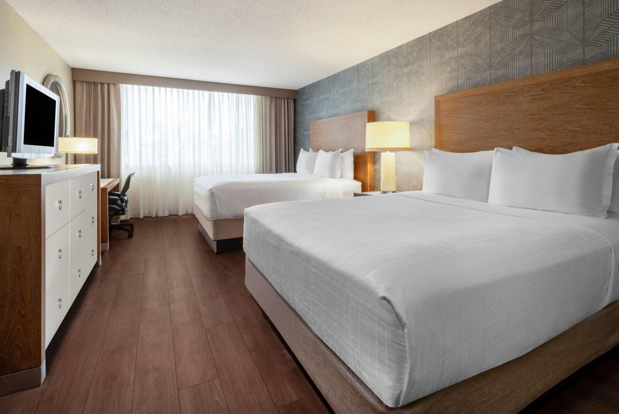 Premier Queen Room Two Queen Beds Non-Smoking