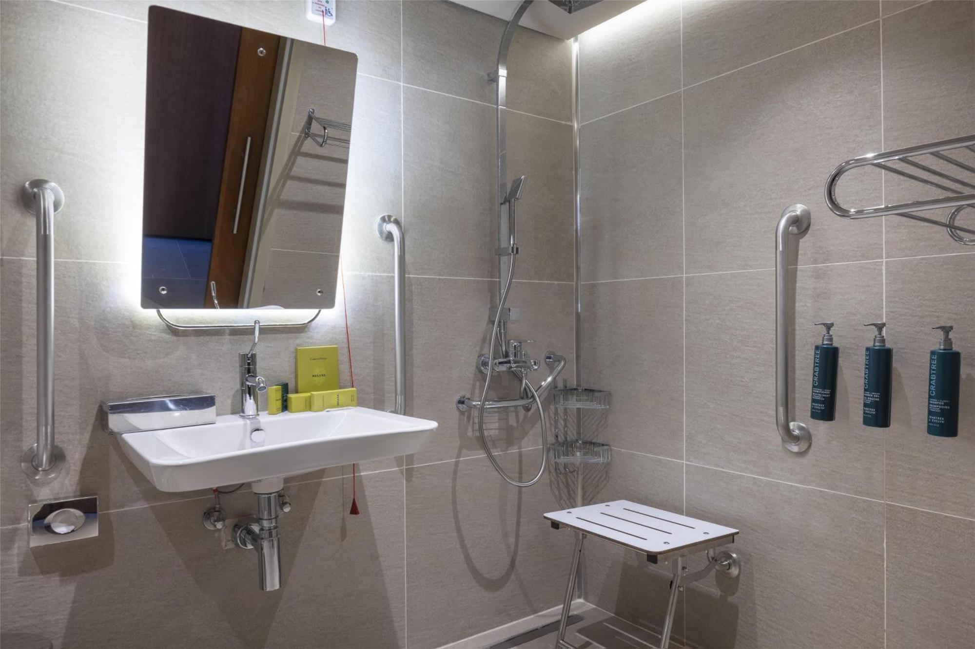 Twin Room Accessible