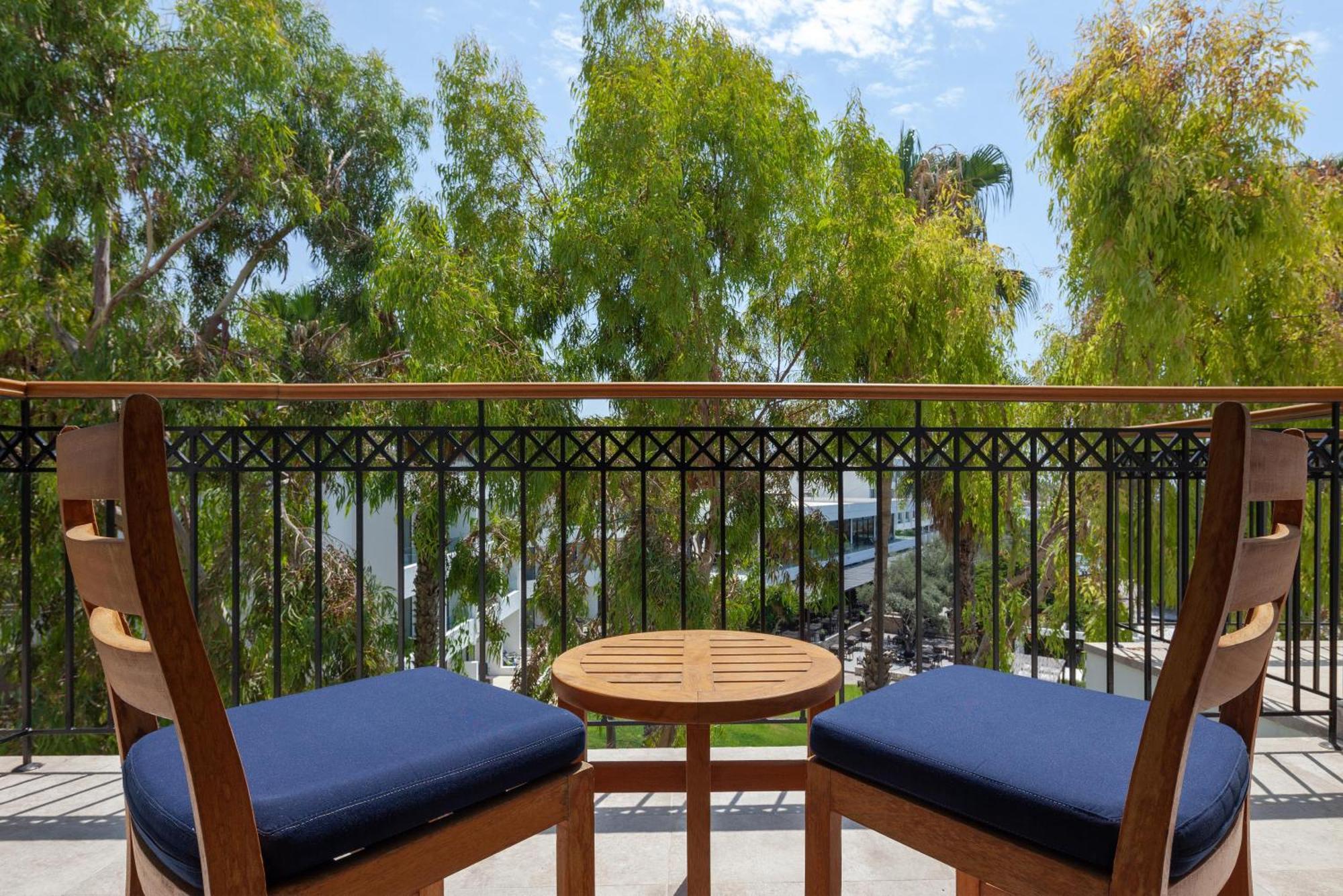 Inland View Room