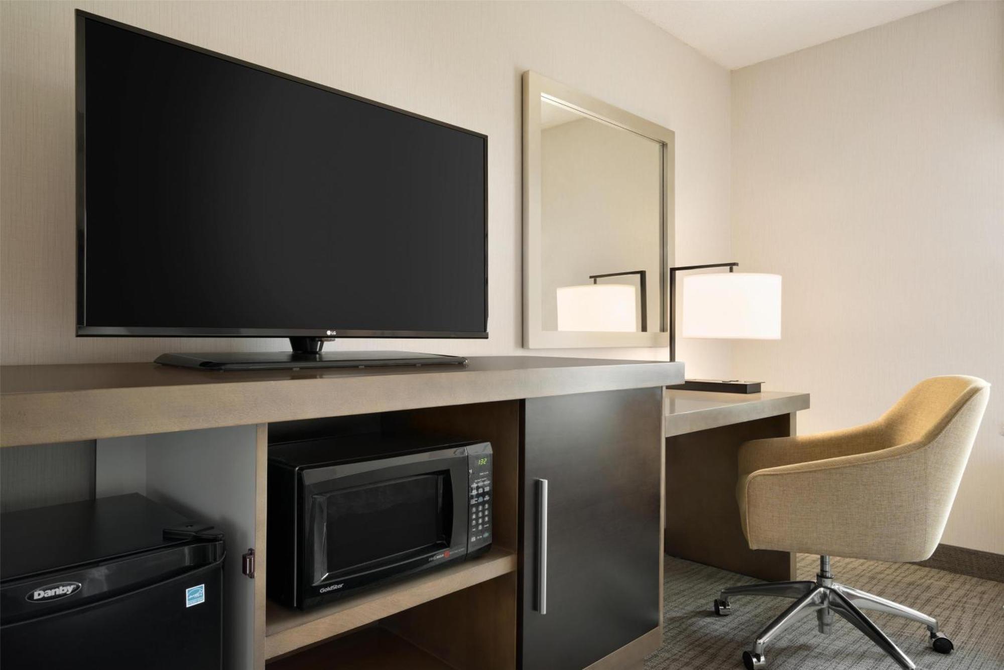 Queen Room with Two Queen Beds - Mobility and Hearing Access/Non-Smoking