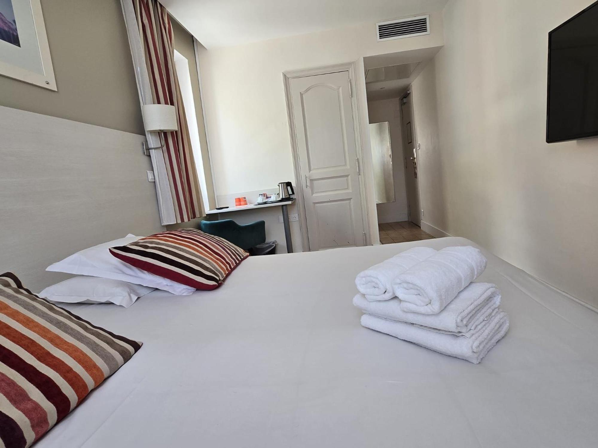 Classic Double or Twin Room Harbour View