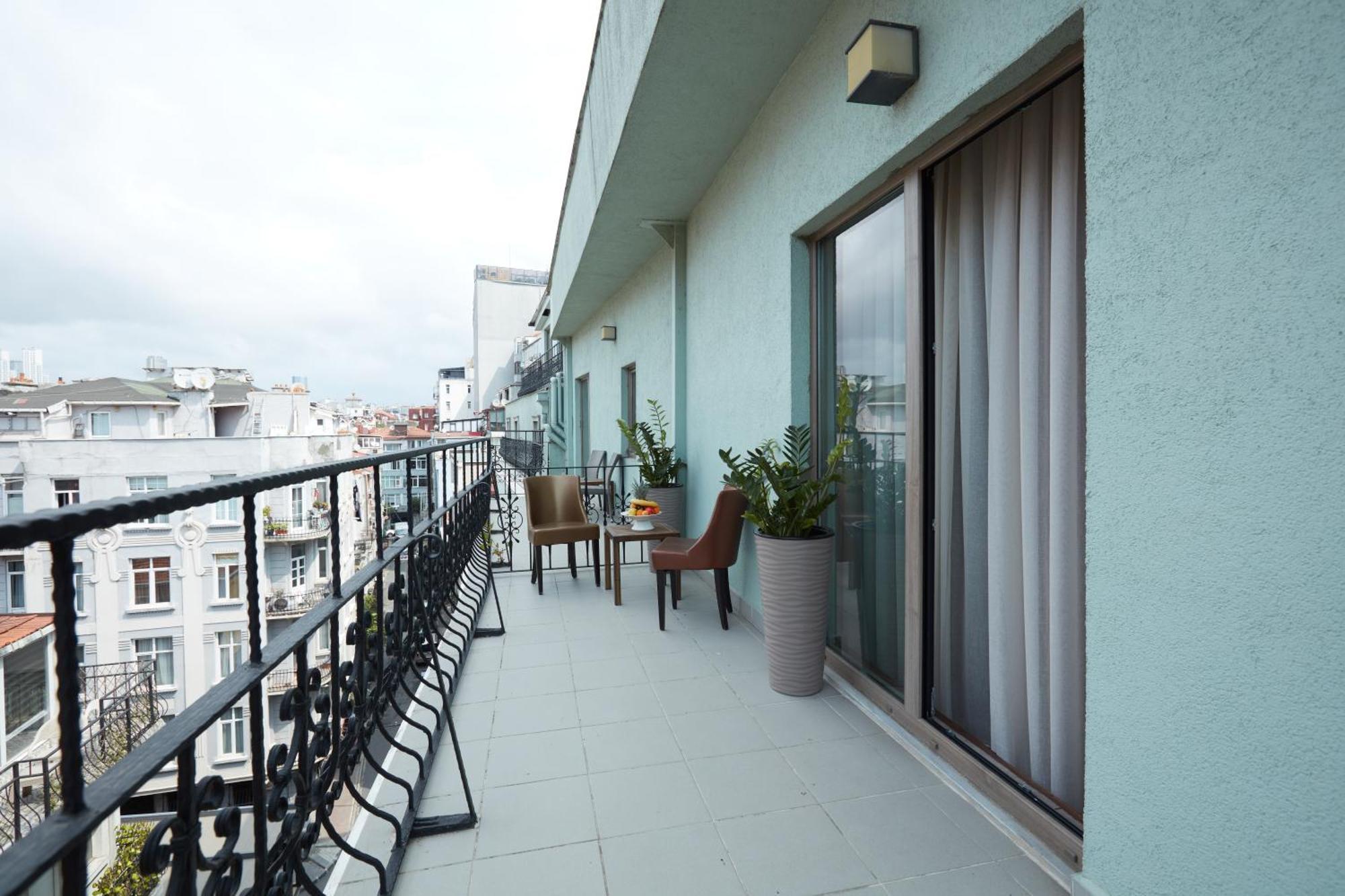 Junior Suite Balcony