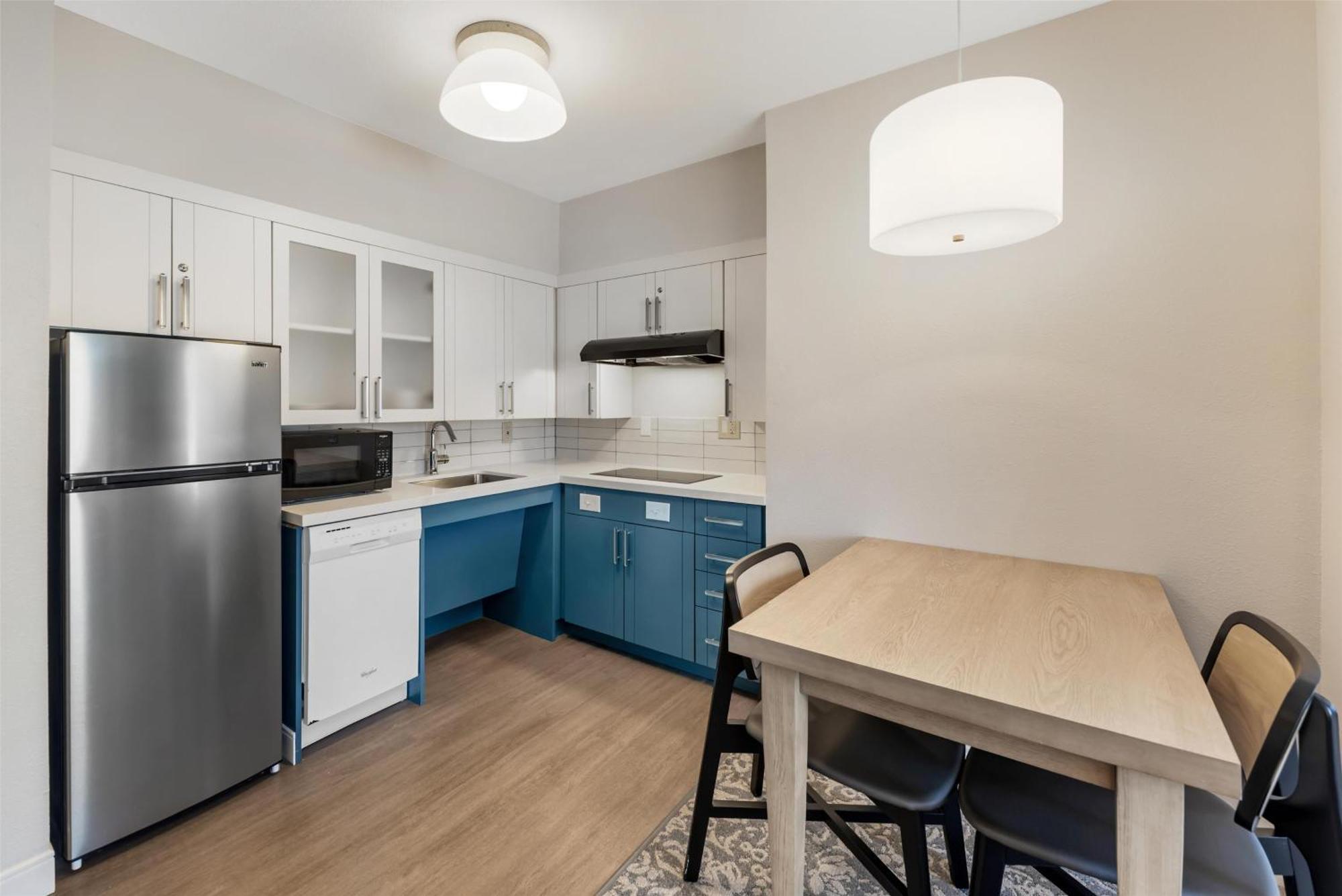 One-Bedroom King Suite