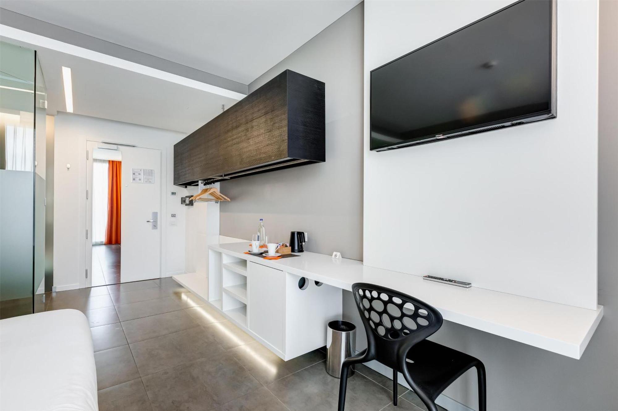 Standard King Room