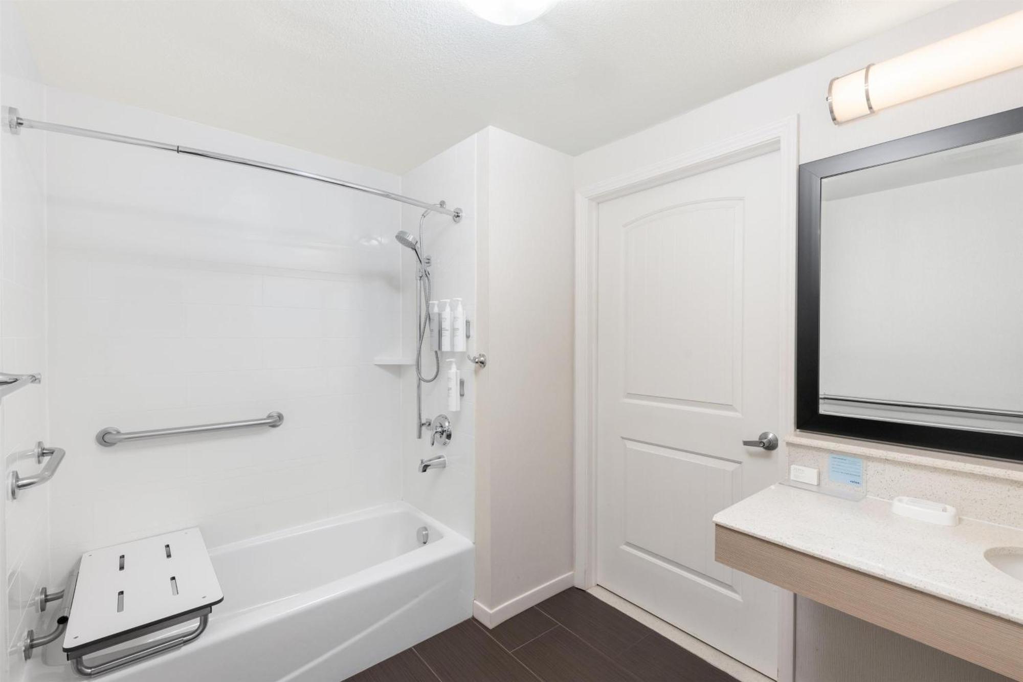 Queen Room Mobility Access or Non-Smoking
