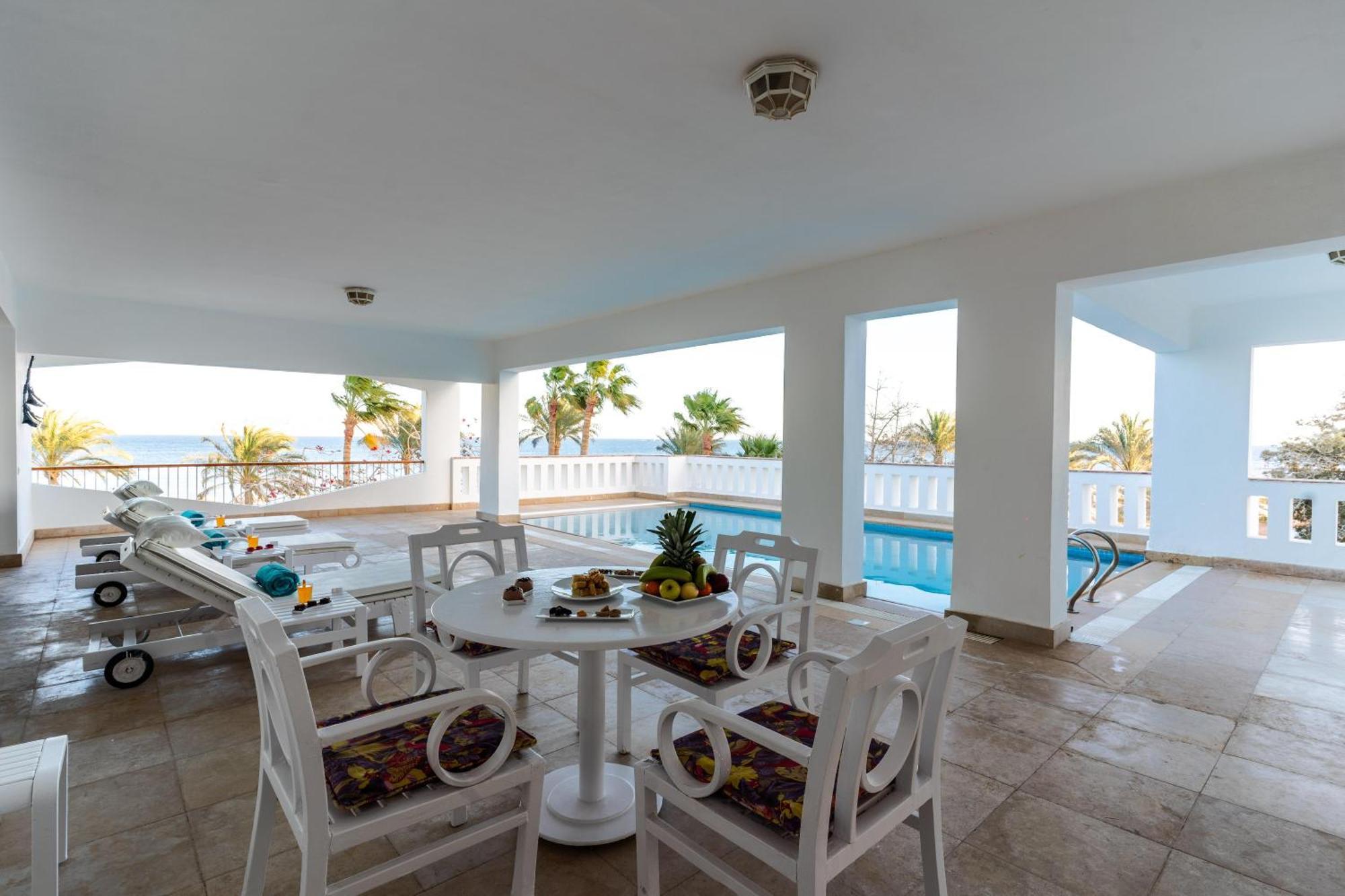 Royal Suite Private Swimming Pool