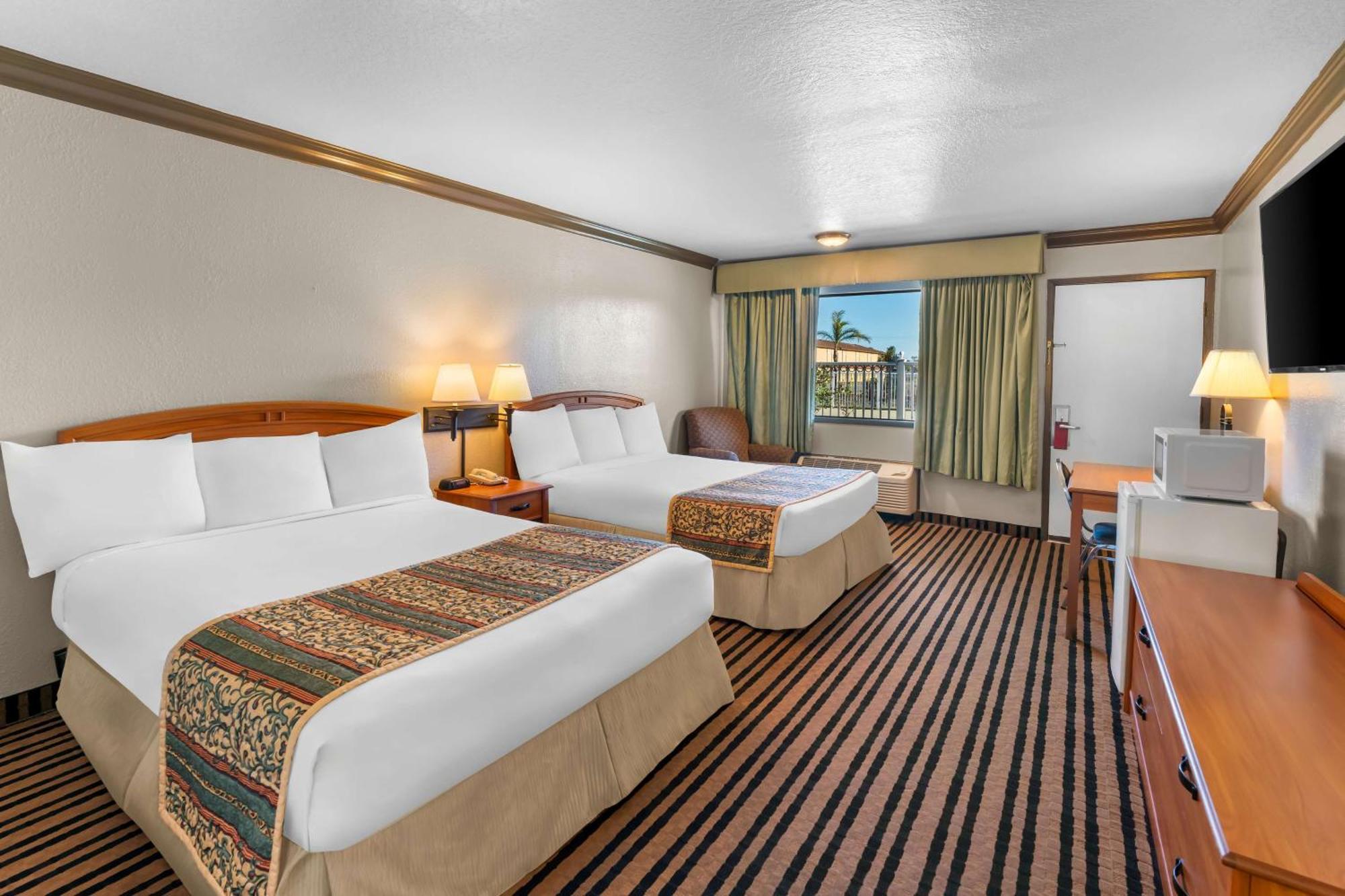 Queen Room Two Queen Beds Disability Access