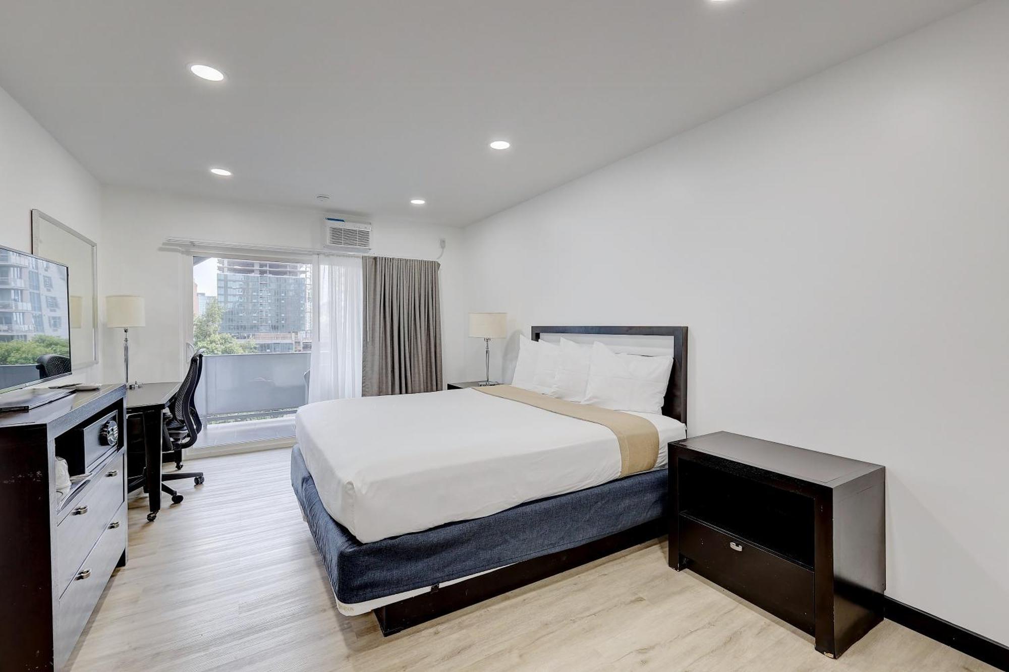 Business King Room - Non-Smoking,1697876760:JPEG