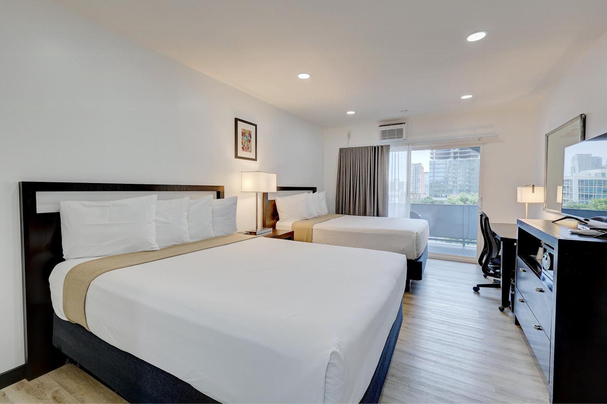 Business Queen Room with Two Queen Beds - Non Smoking,1697876782:JPEG
