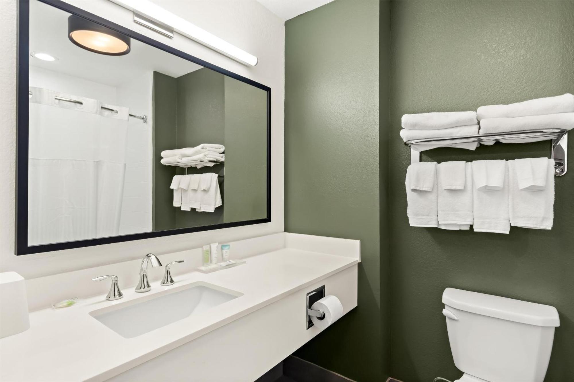 Queen Suite Two Queen Beds