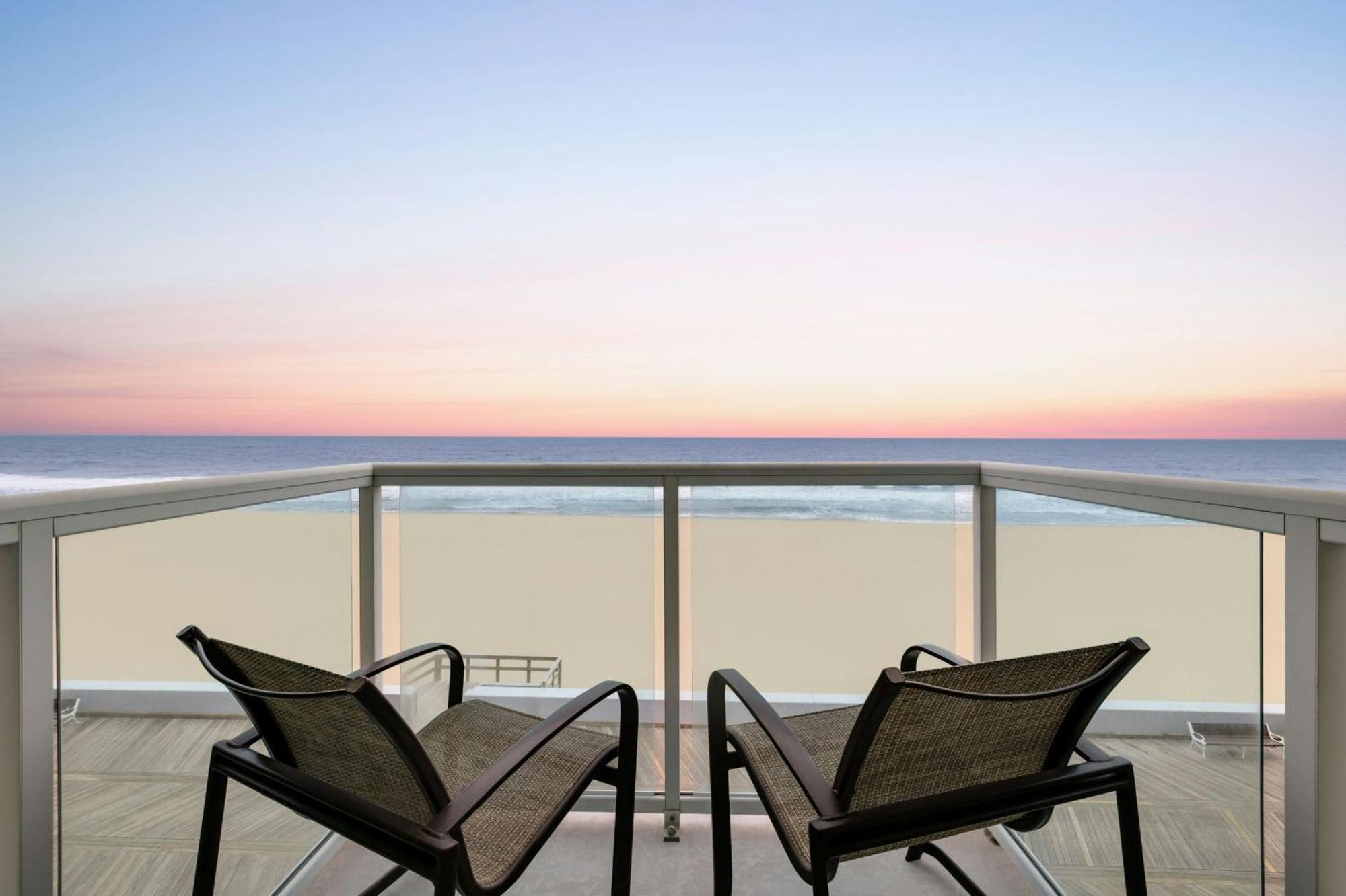 Queen Room Two Queen Beds Oceanfront View Balcony