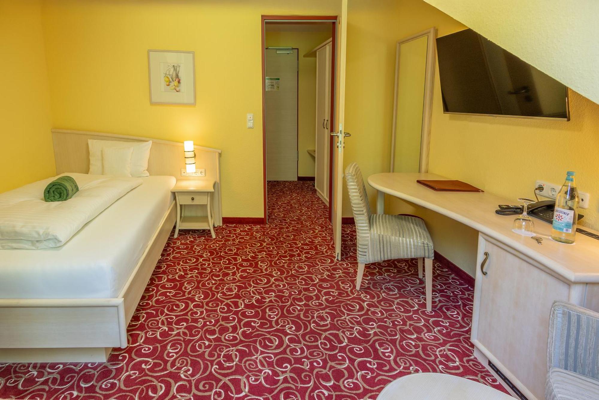 Single Room Balcony