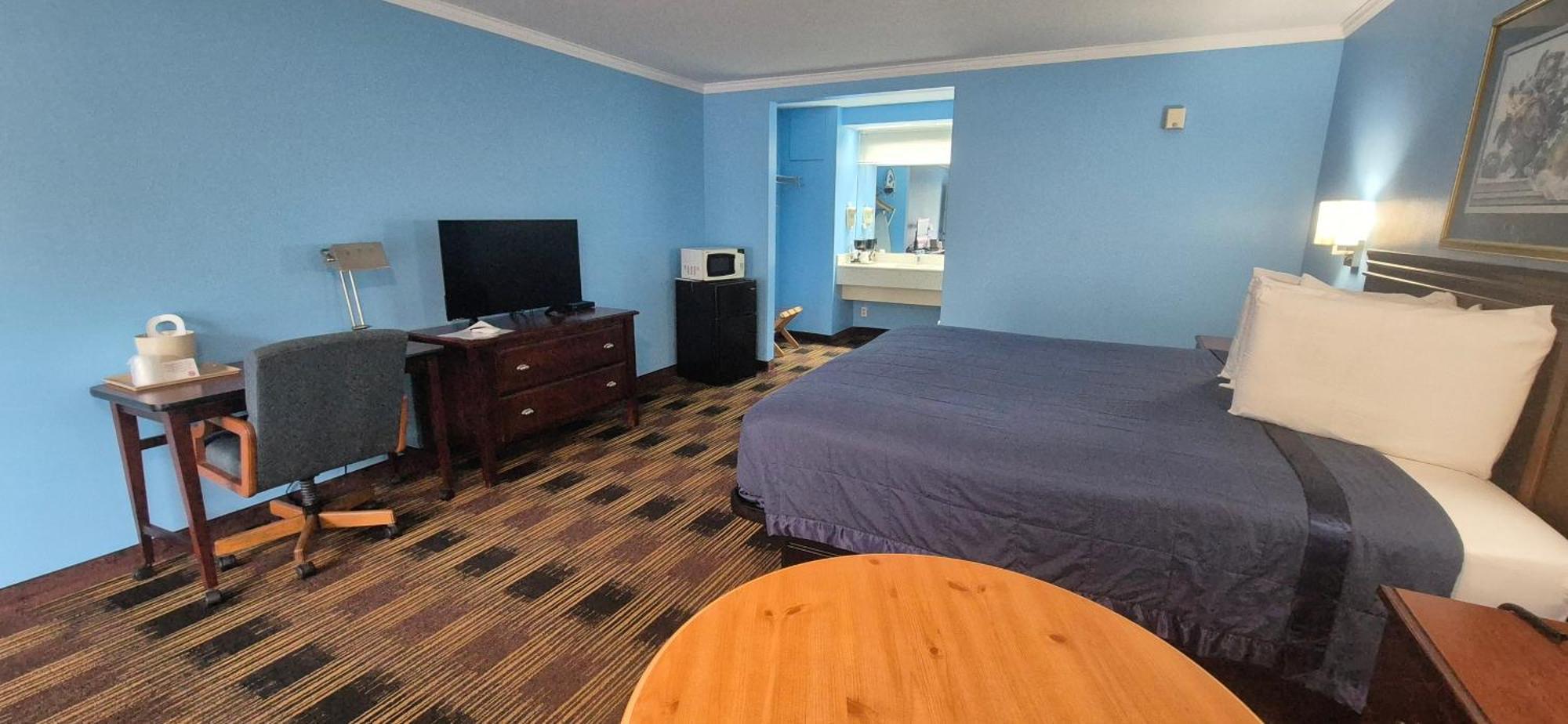 Luxury King Room