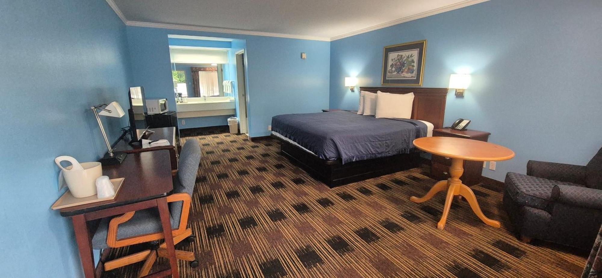 Luxury King Room