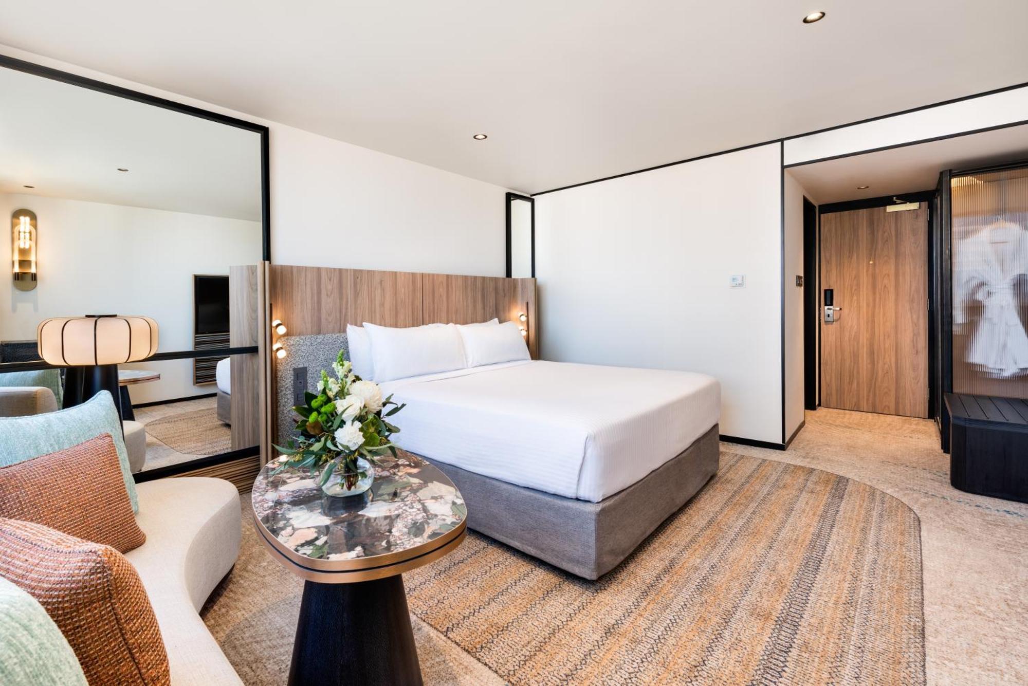 Premier Riverview King Room