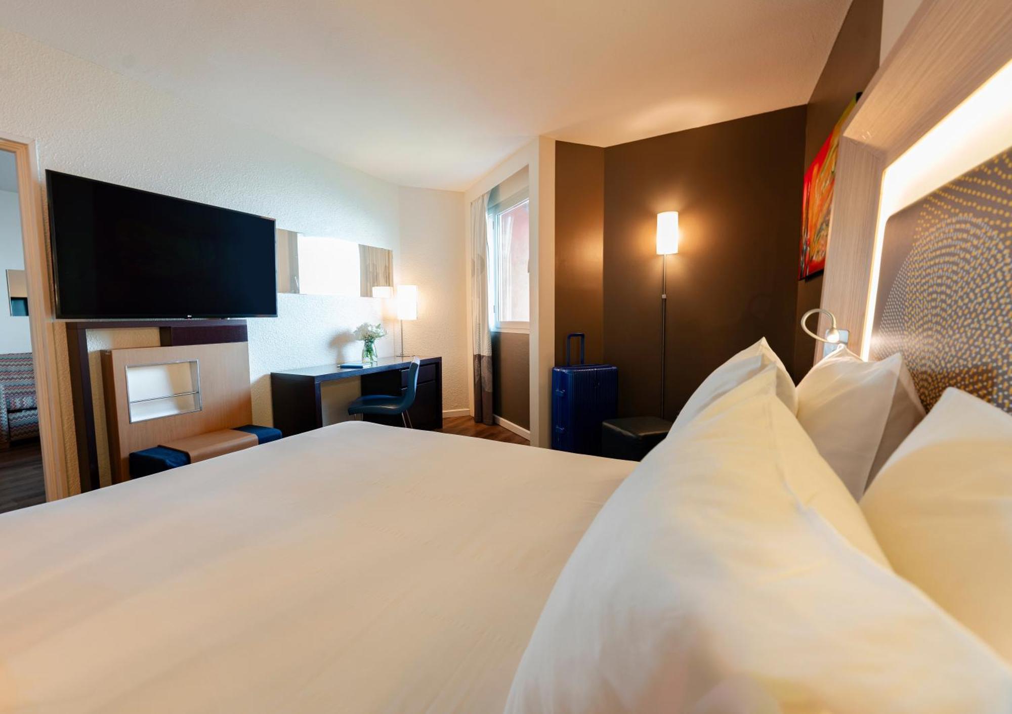 Junior Suite One Double Bed Ocean Side