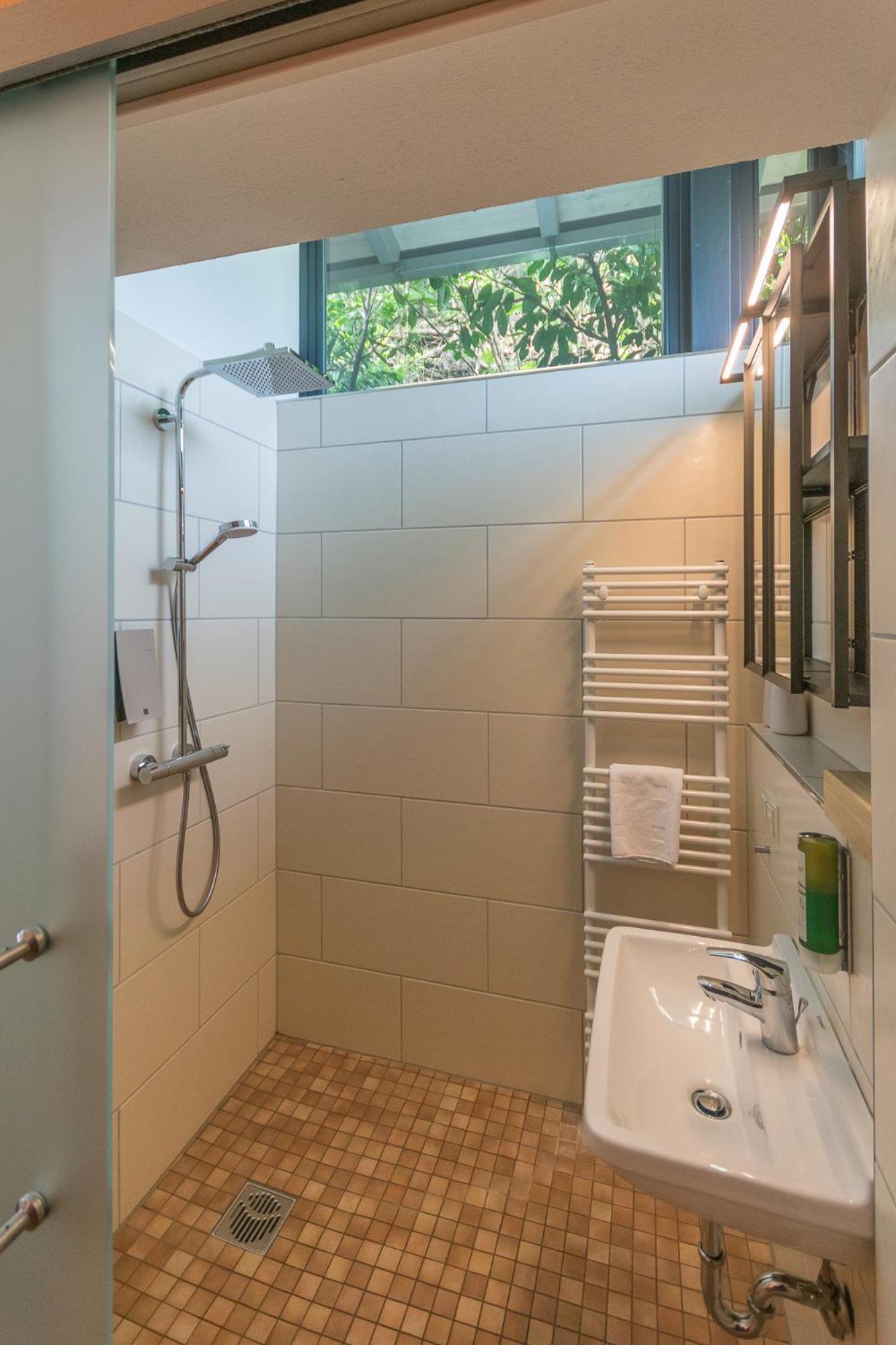 One-Bedroom Apartment Annex