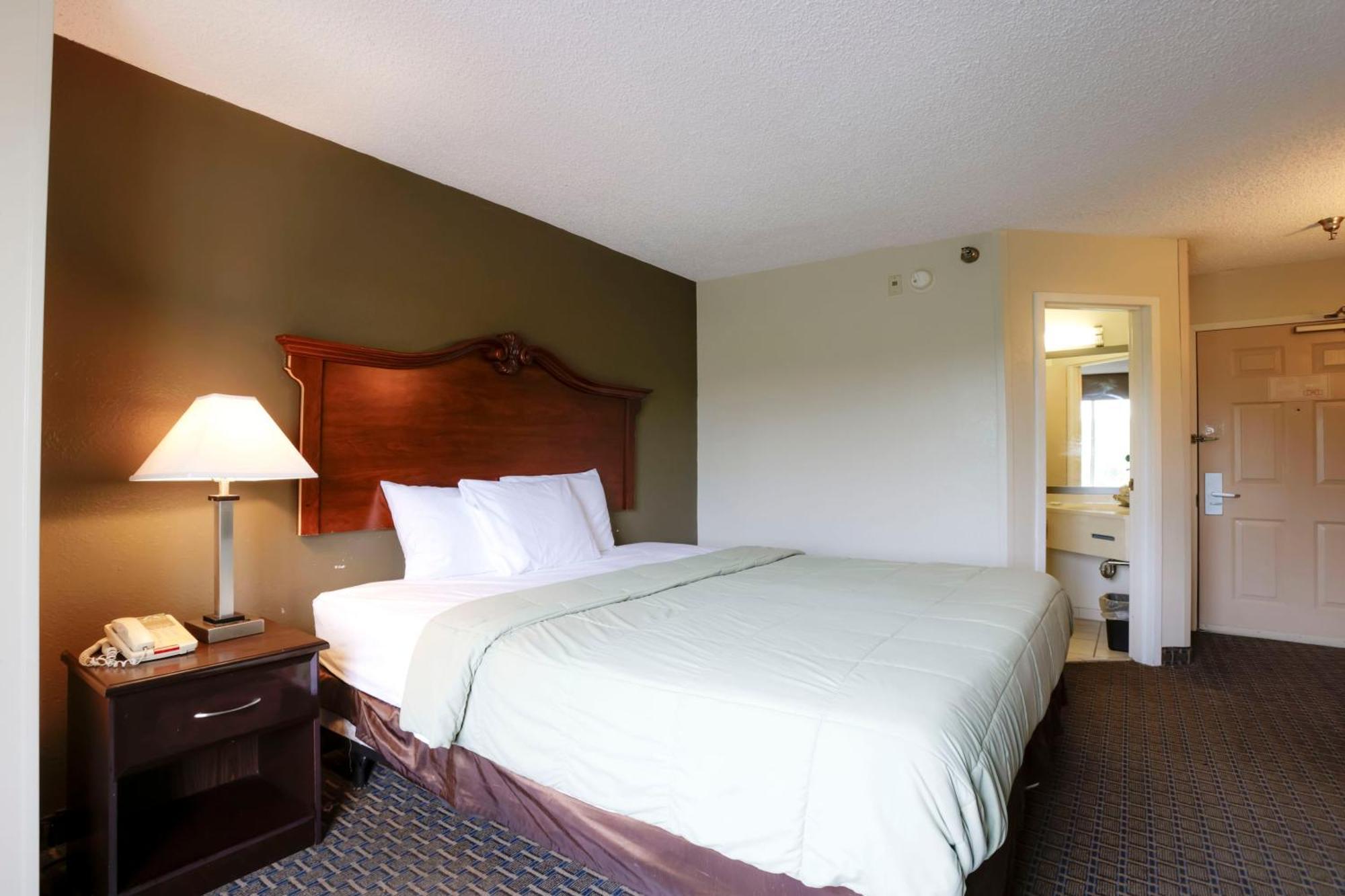 Suite King Bed
