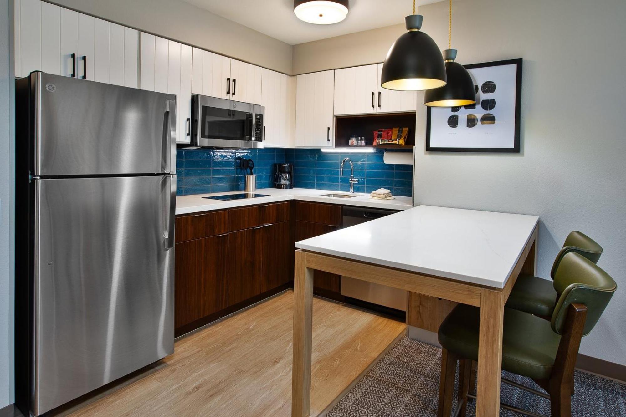 One-Bedroom King Suite