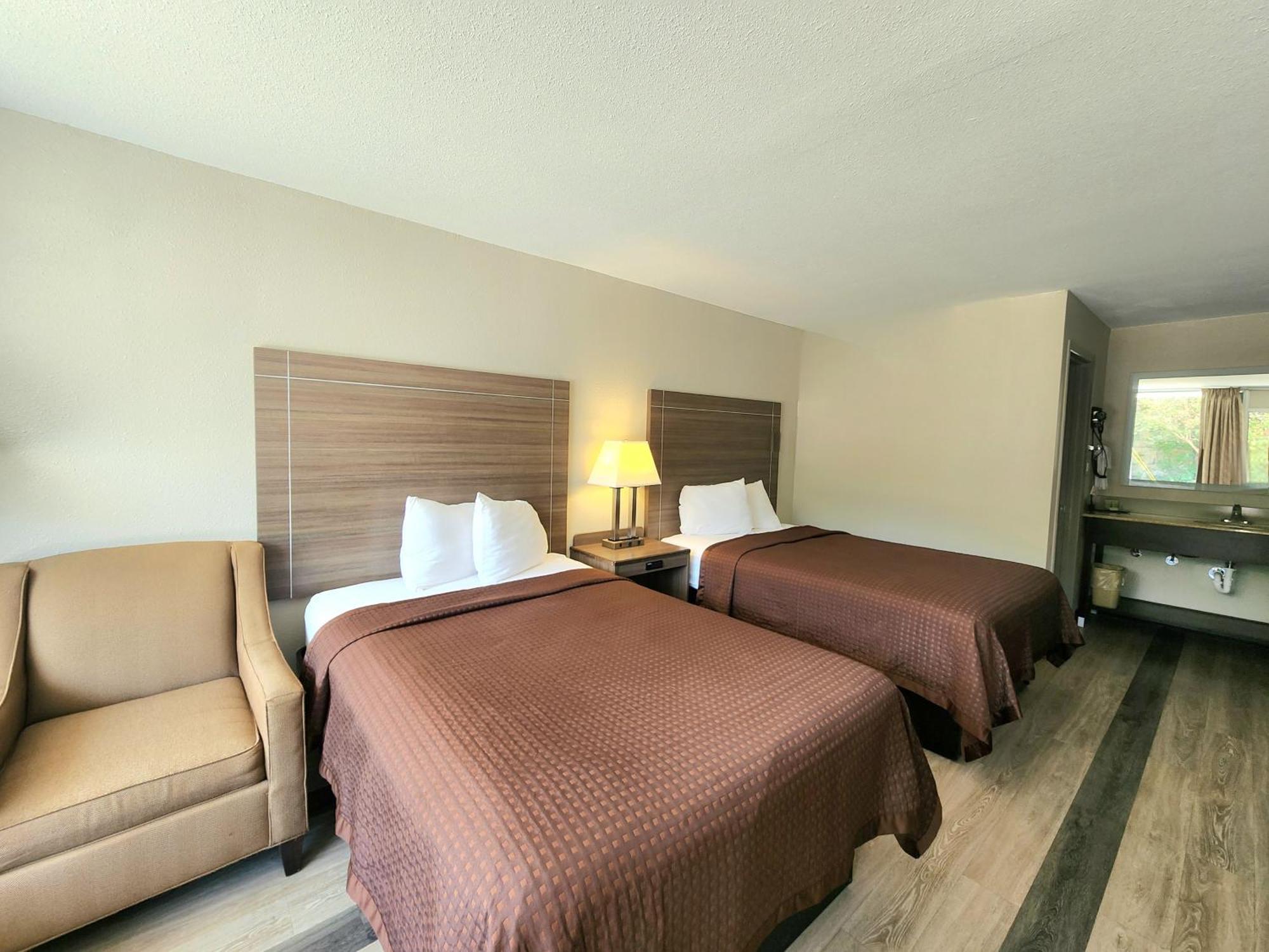 Deluxe Doublel Room Two Double Beds Non-Smoking
