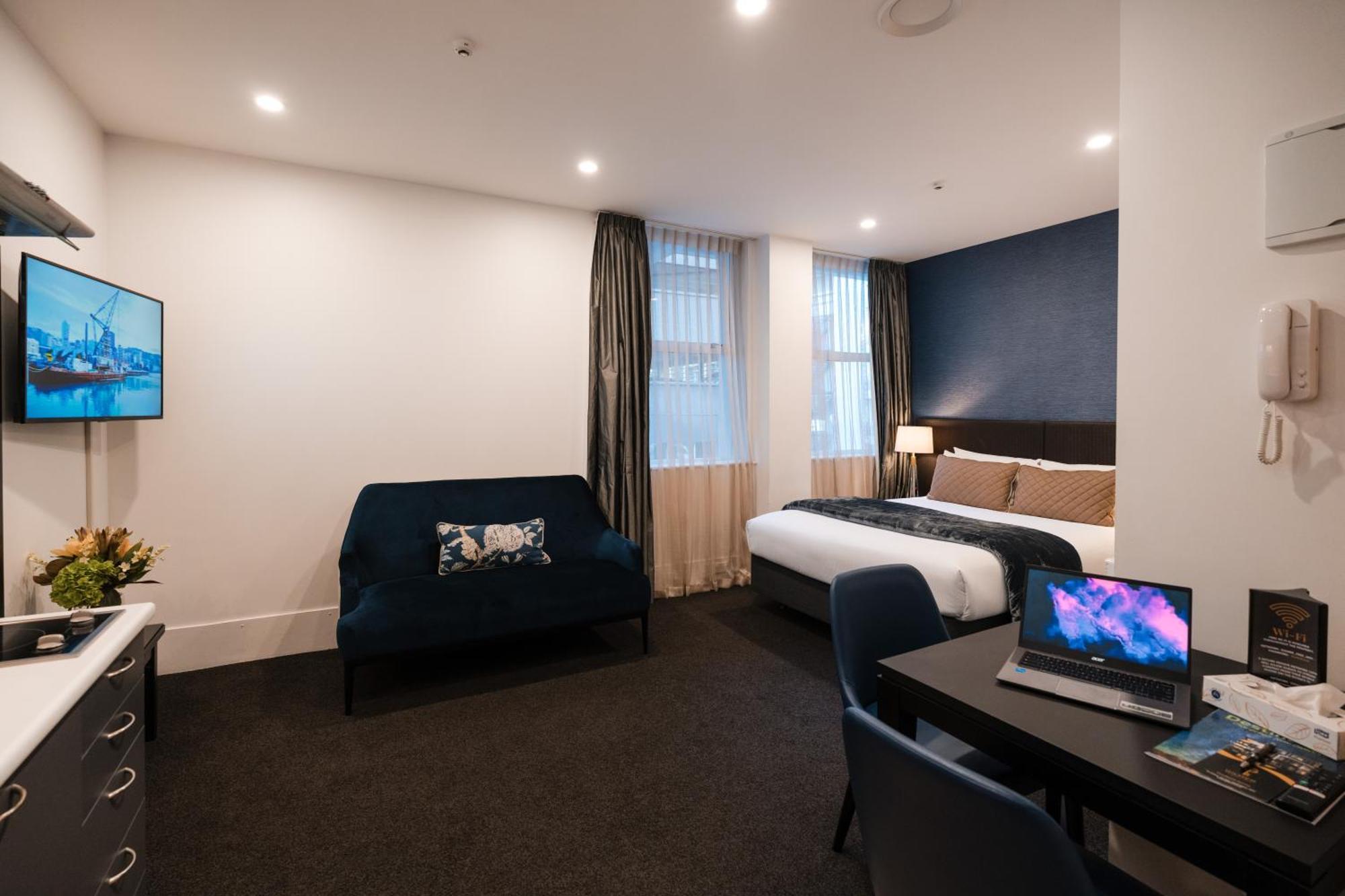 Queen Apartment