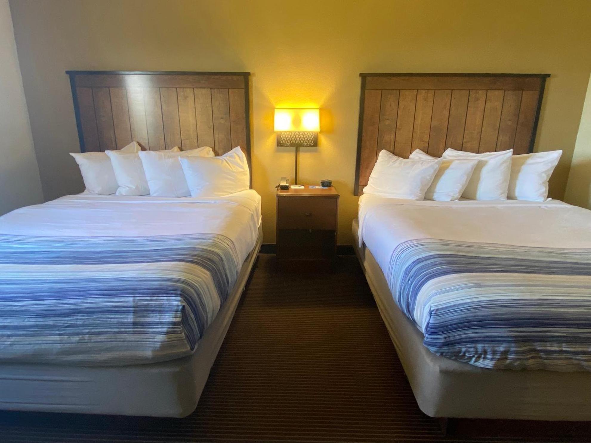 Queen Room Two Queen Beds Non-Smoking