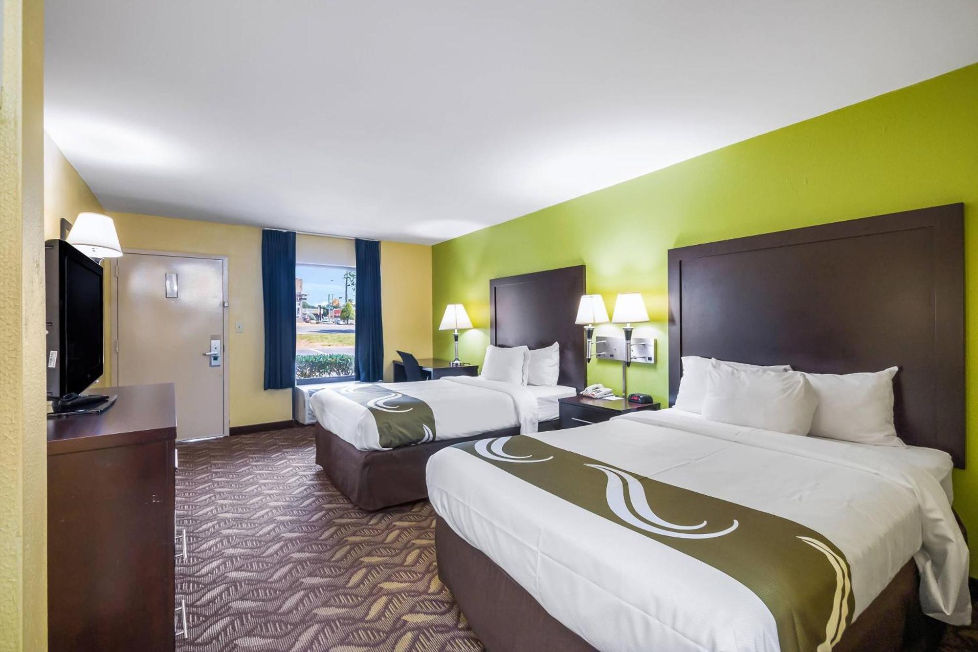 Double Room with Two Double Beds - Smoking