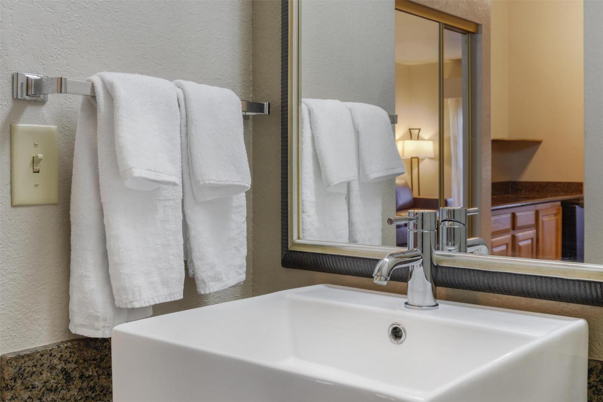 King Suite Spa Bath