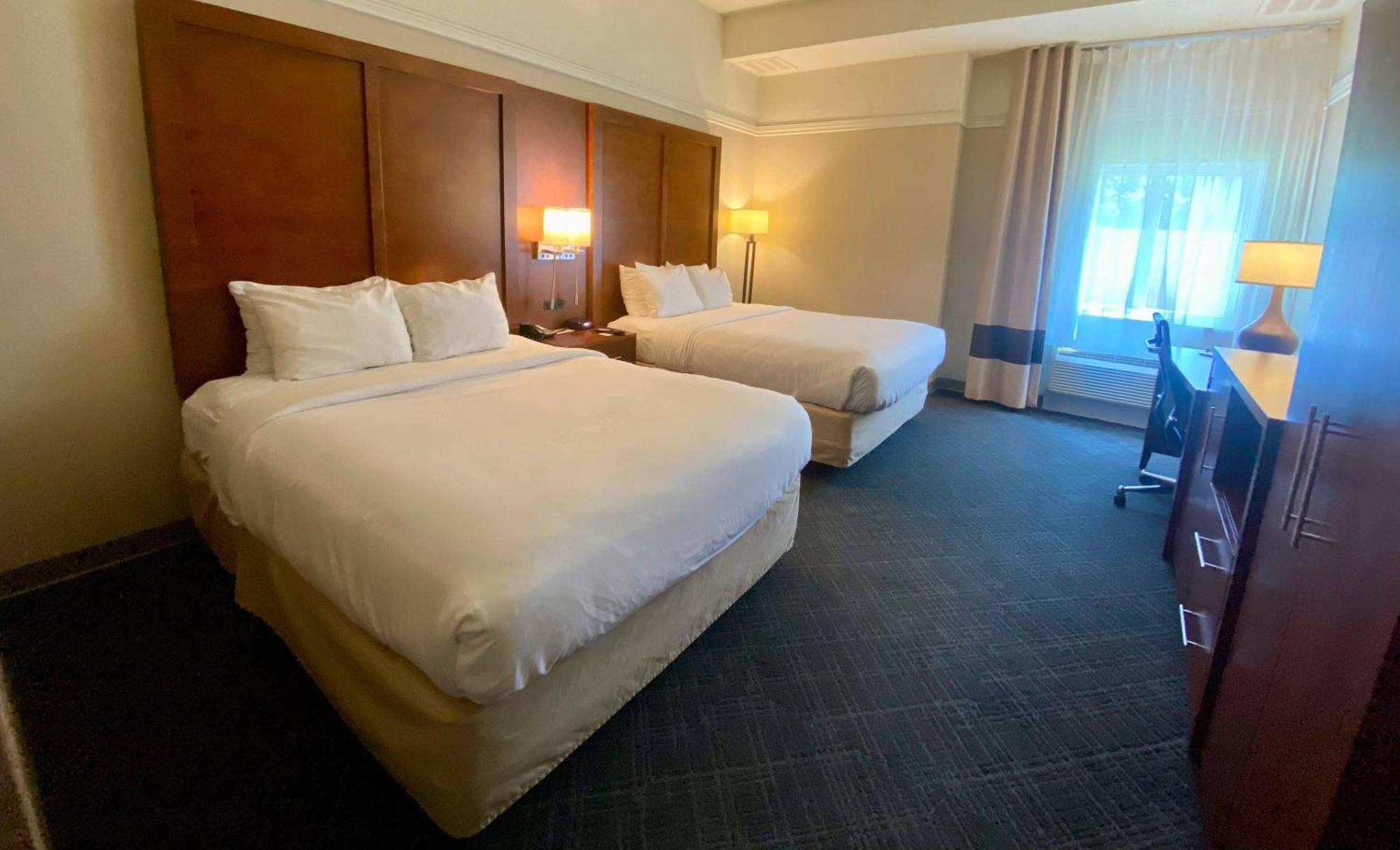 Standard Queen Room with Two Queen Beds - Non-Smoking
