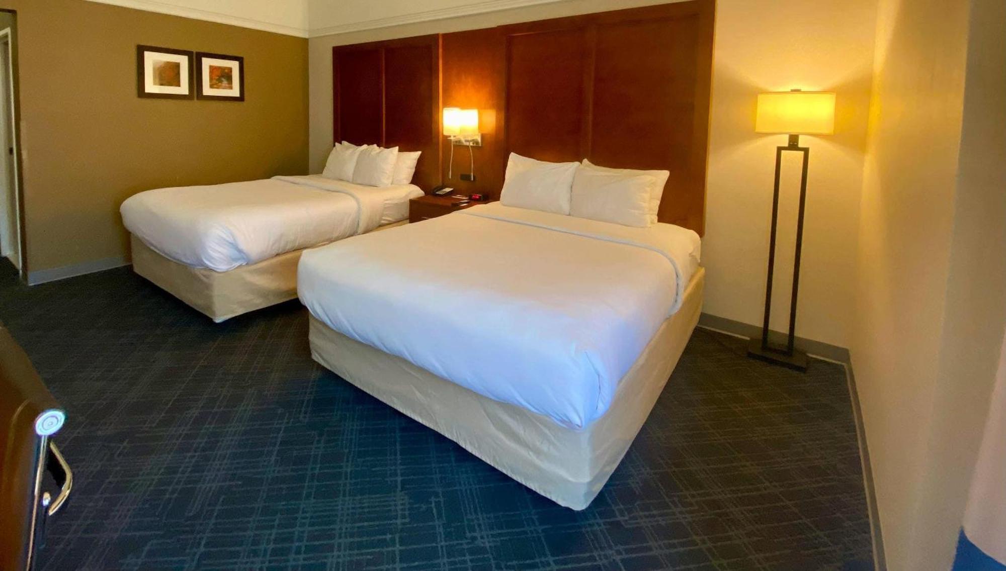 Standard Queen Room Two Queen Beds Non-Smoking
