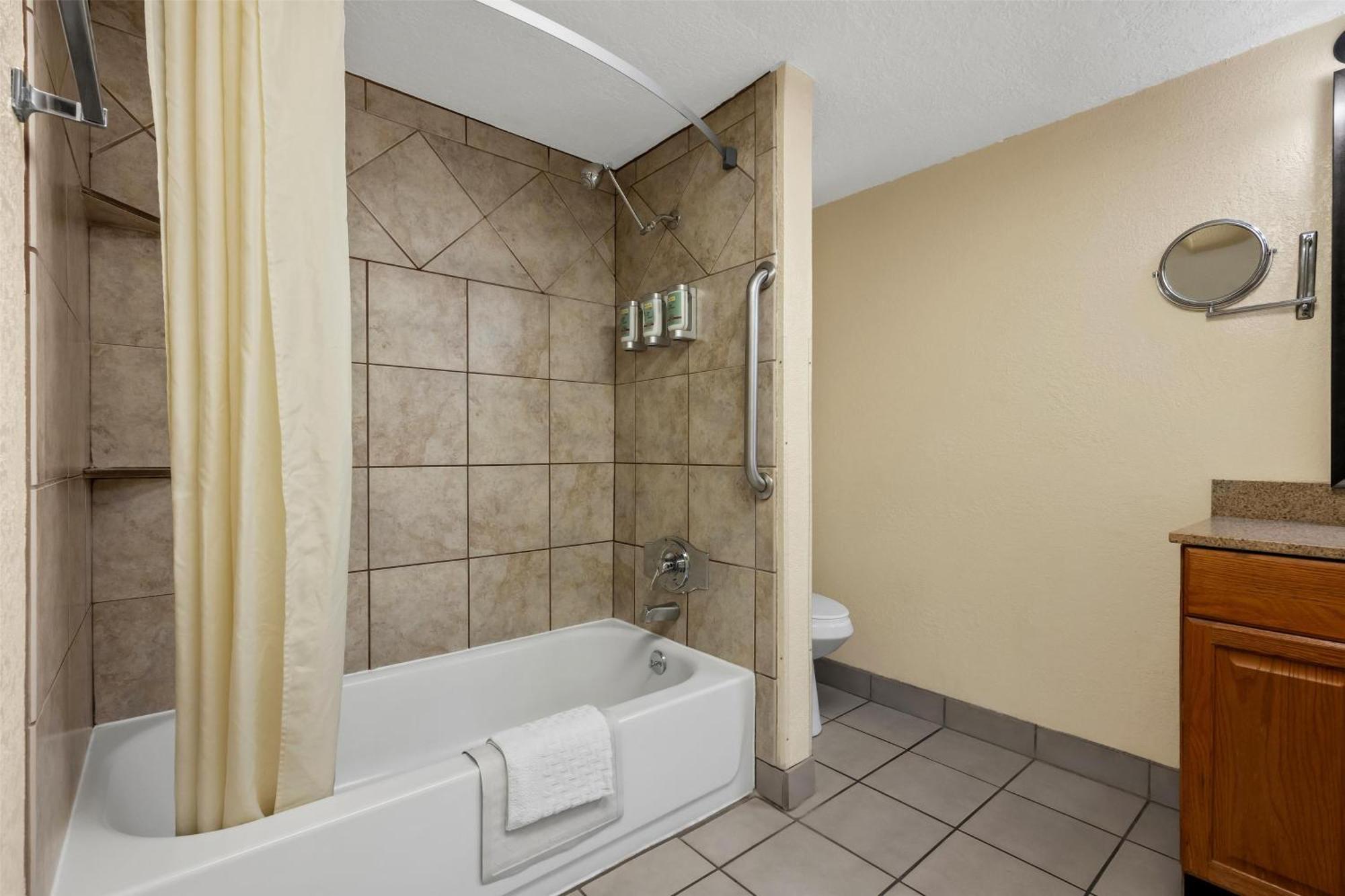 Suite with King Bed - Non-Smoking