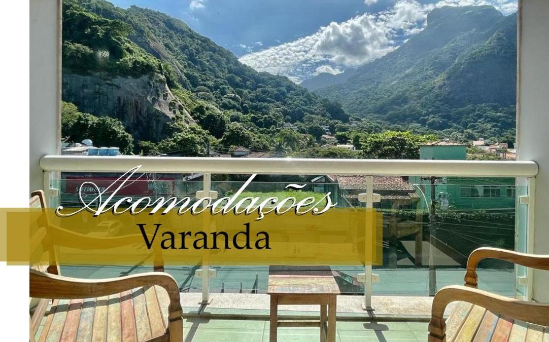 Quarto Duplo com Varanda vista montanha